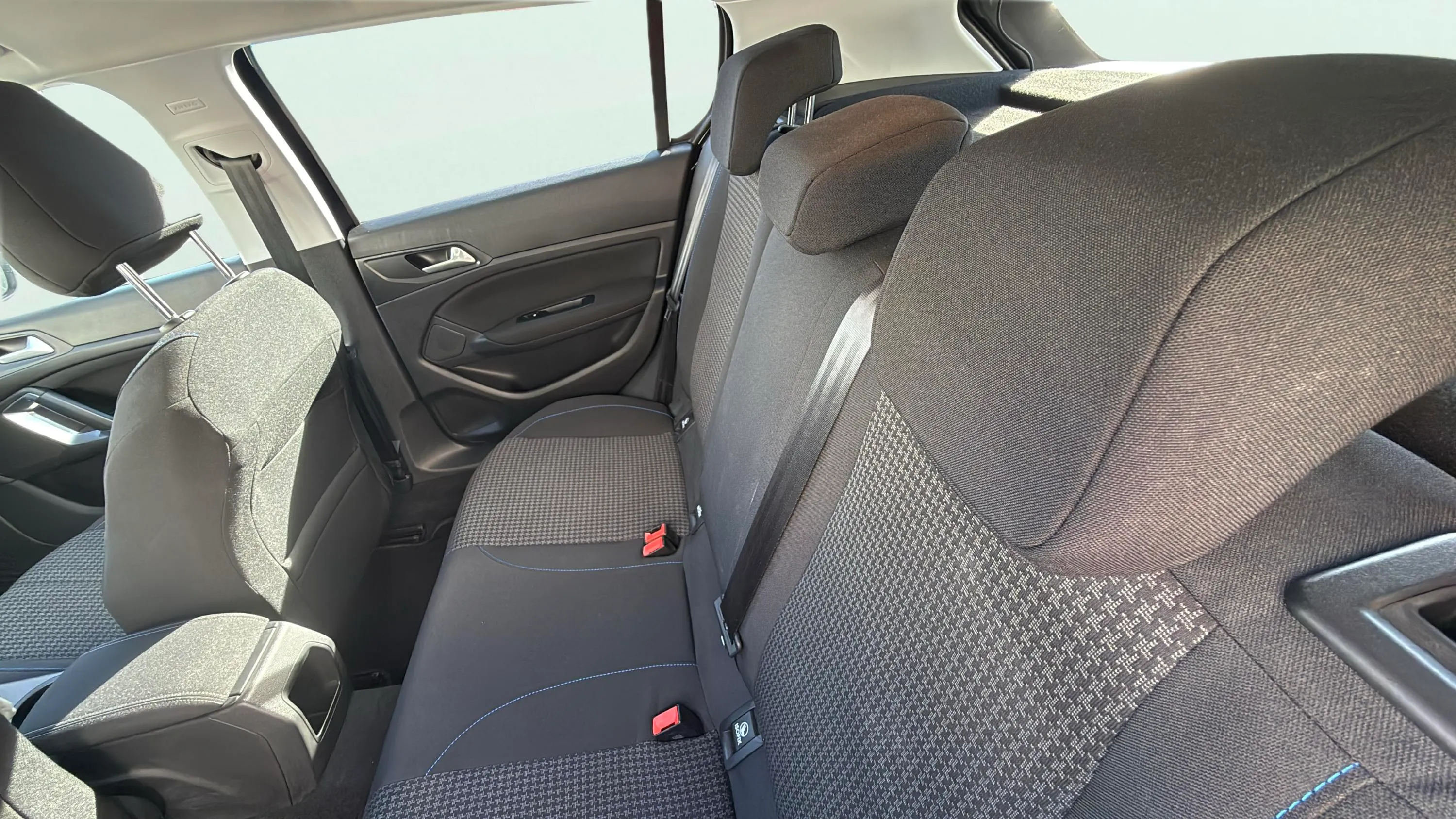 Peugeot 308 Active Pack PureTech 130 - foto 16
