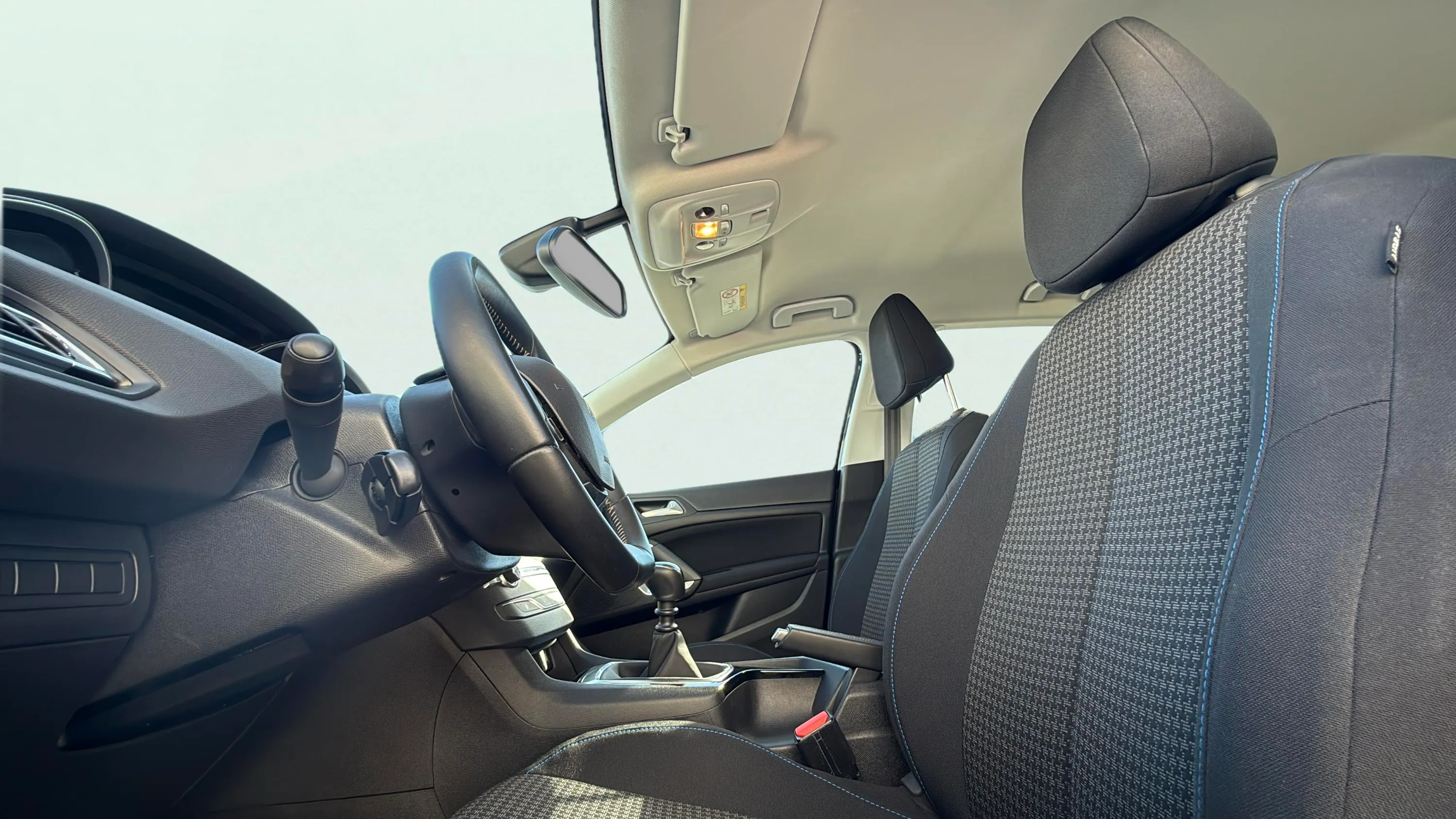 Peugeot 308 Active Pack PureTech 130 - foto 15