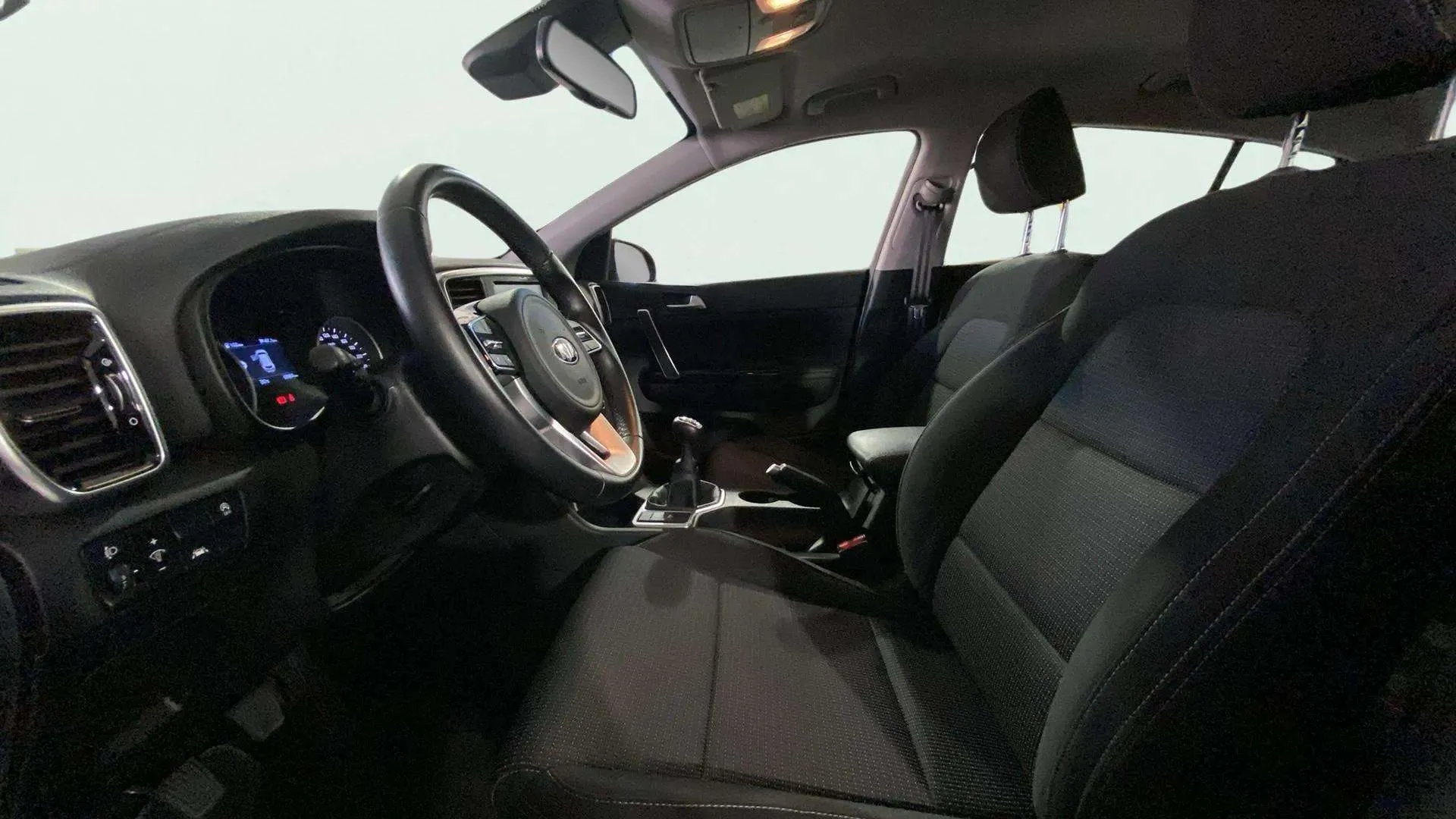 Kia Sportage 1.6 MHEV Drive 4x2 - foto 12