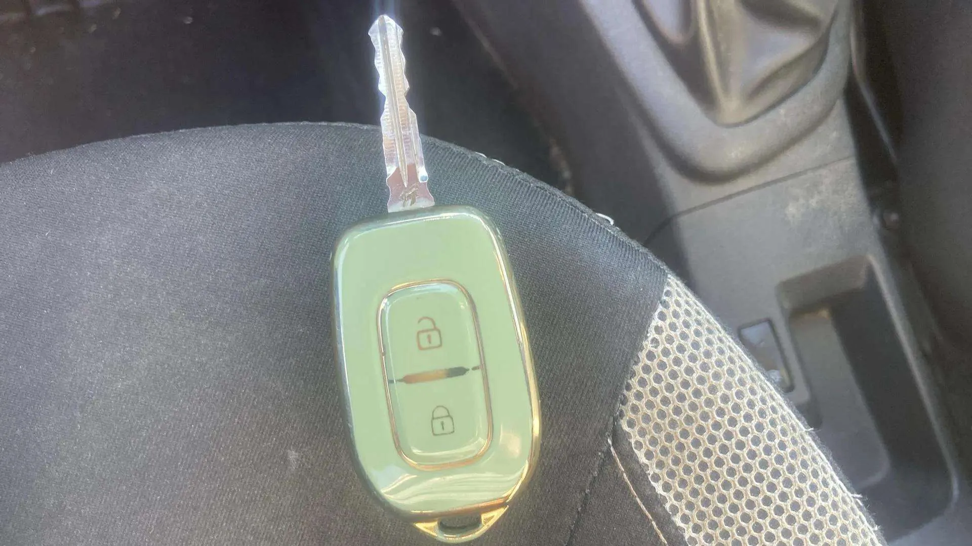 Dacia Sandero Laureate TCe - foto 20