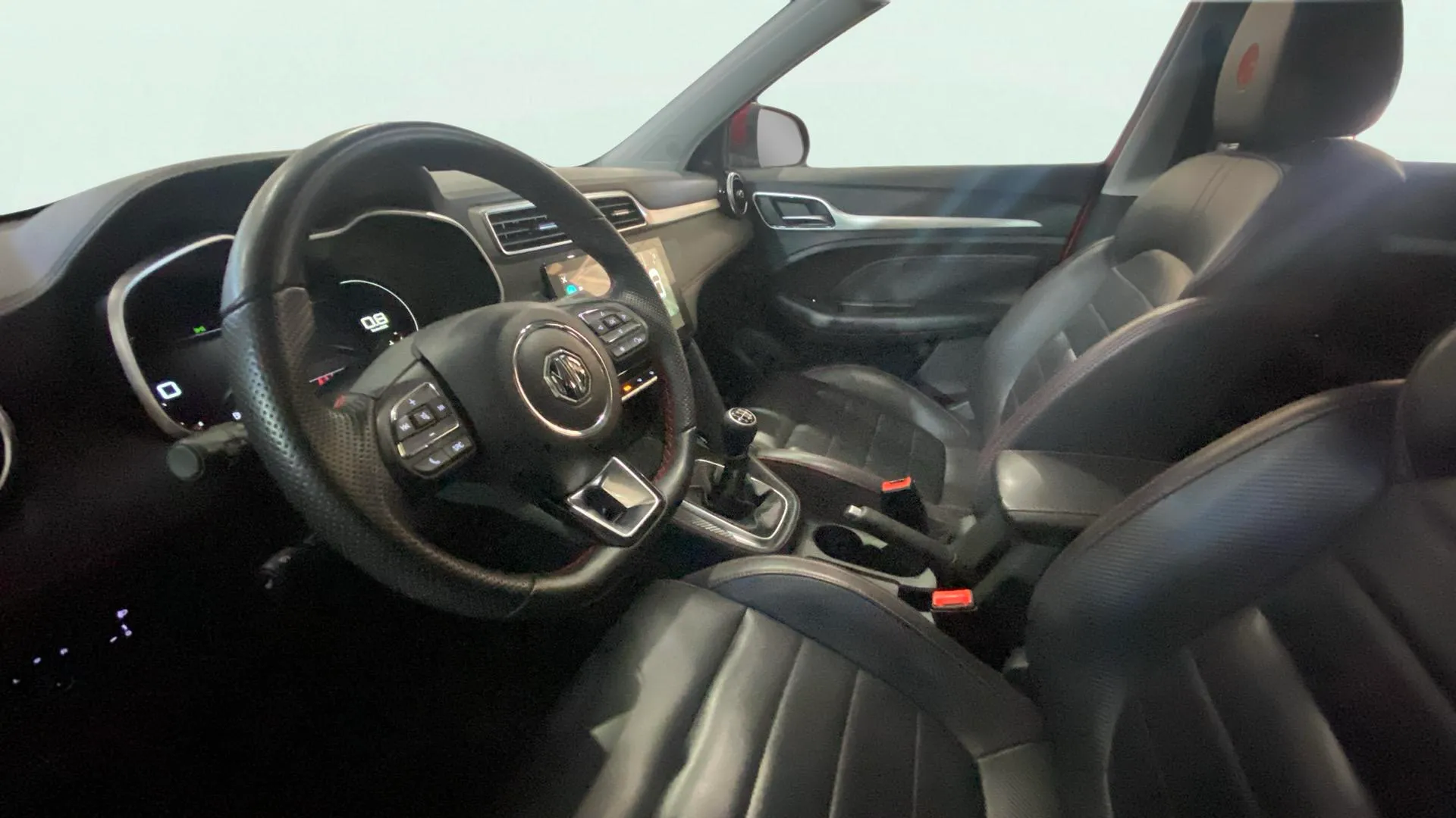 MG ZS 1.5 Luxury - foto 15