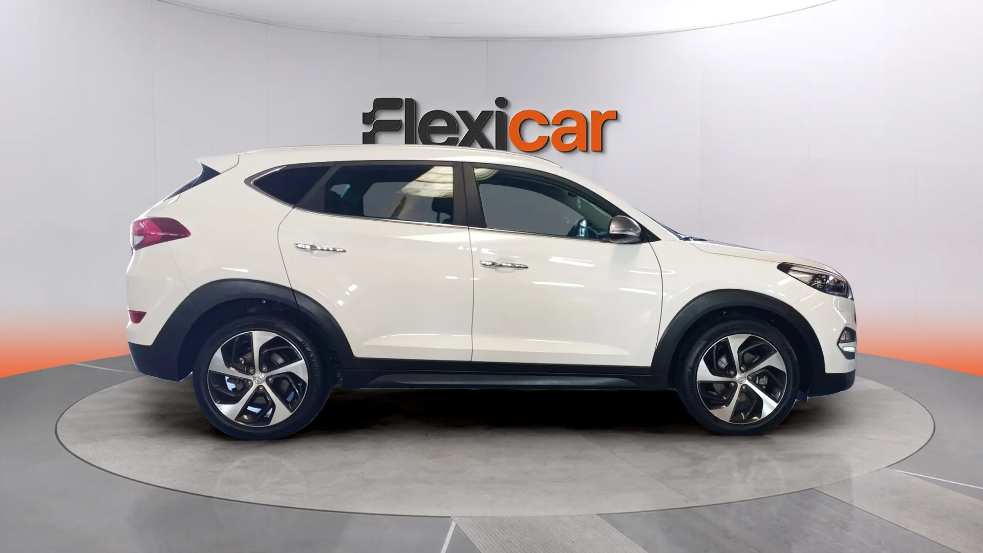 Hyundai Tucson 1.7 CRDi BD Tecno DCT 4x2 - foto 2
