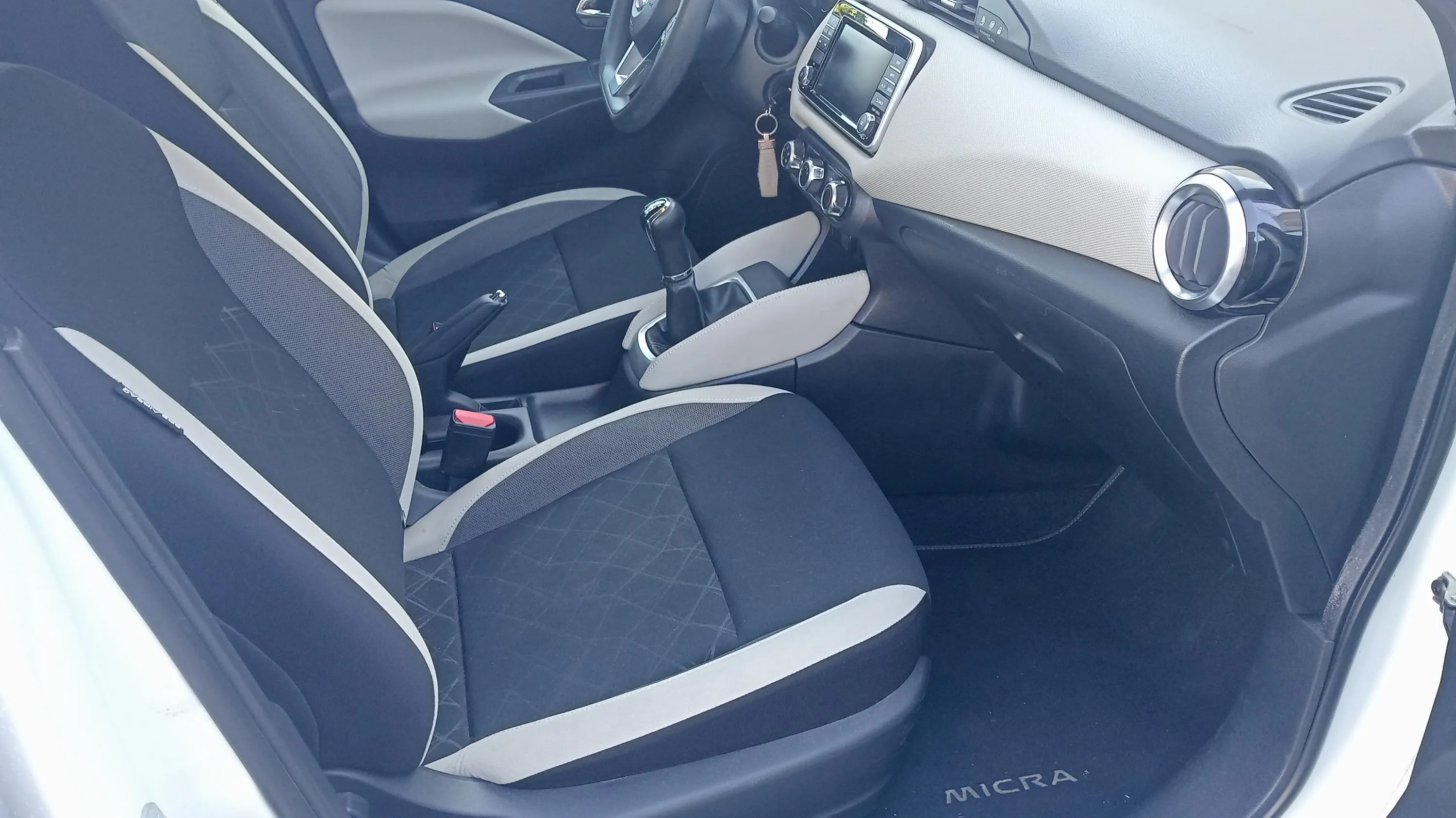 Nissan Micra 1.0G Acenta - foto 17