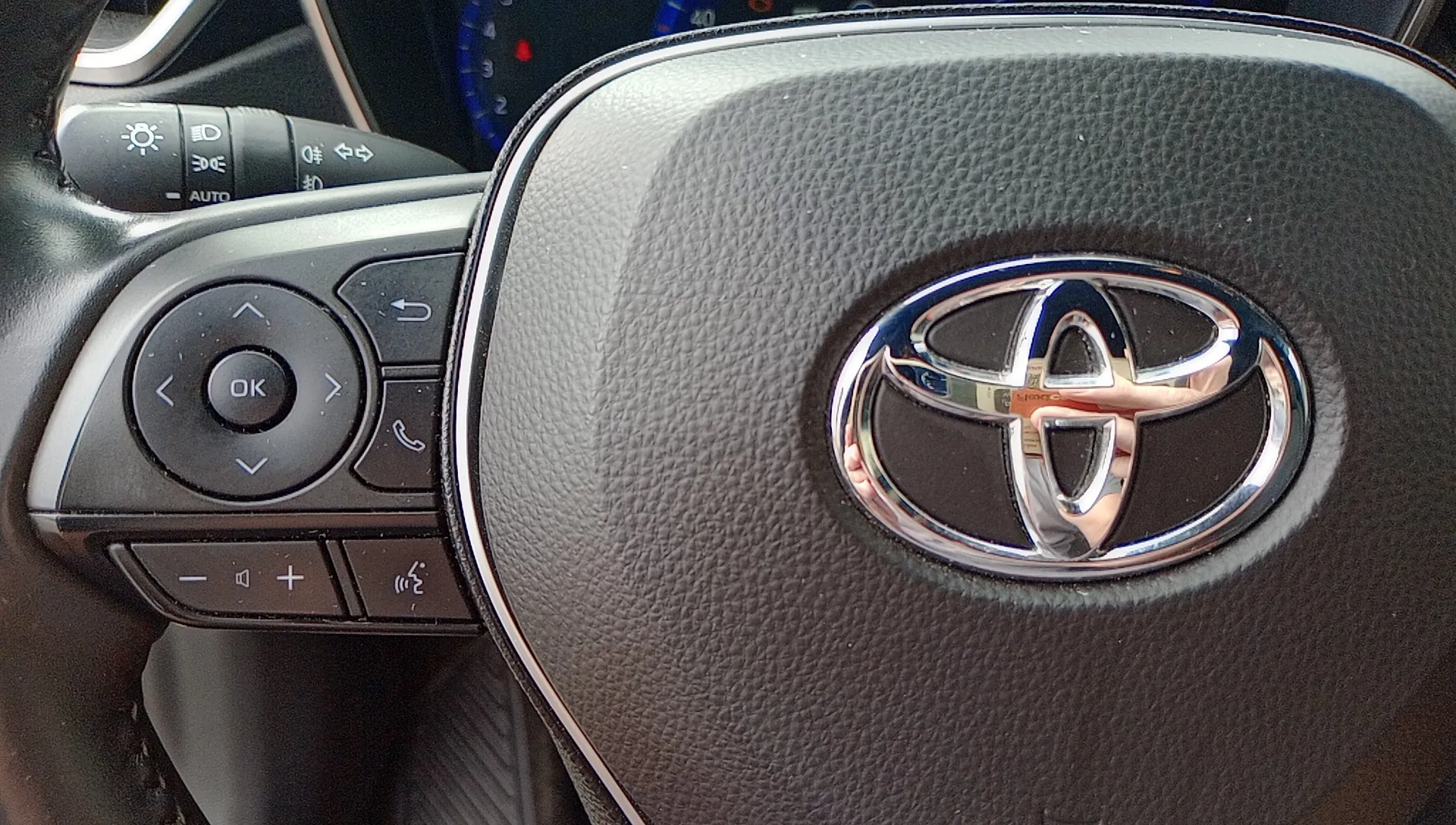 Toyota Corolla 1.8 125H Business Plus E-CVT TOU Sport - foto 11