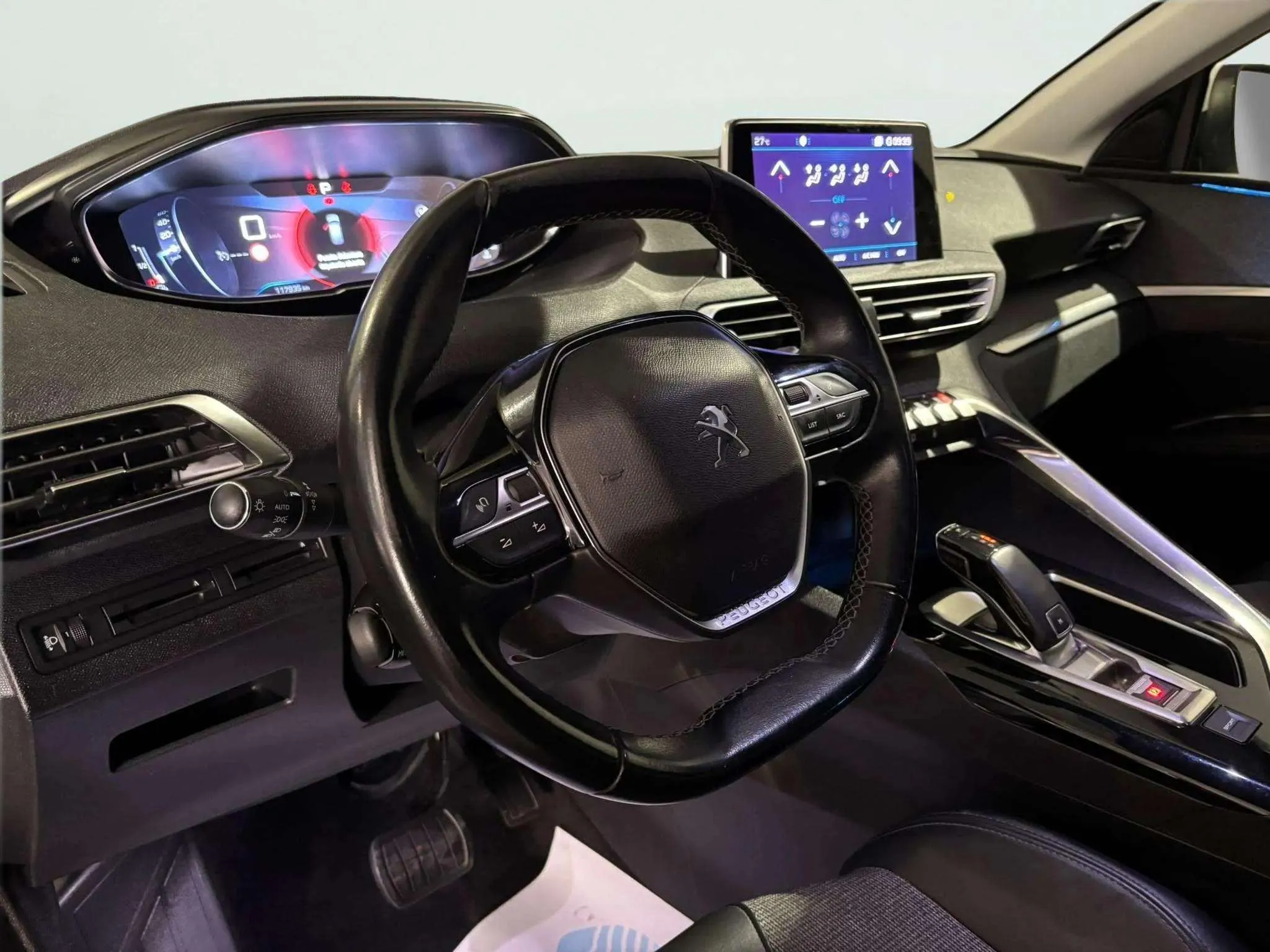 Peugeot 5008 Allure 1.2L PureTech EAT8 - foto 7