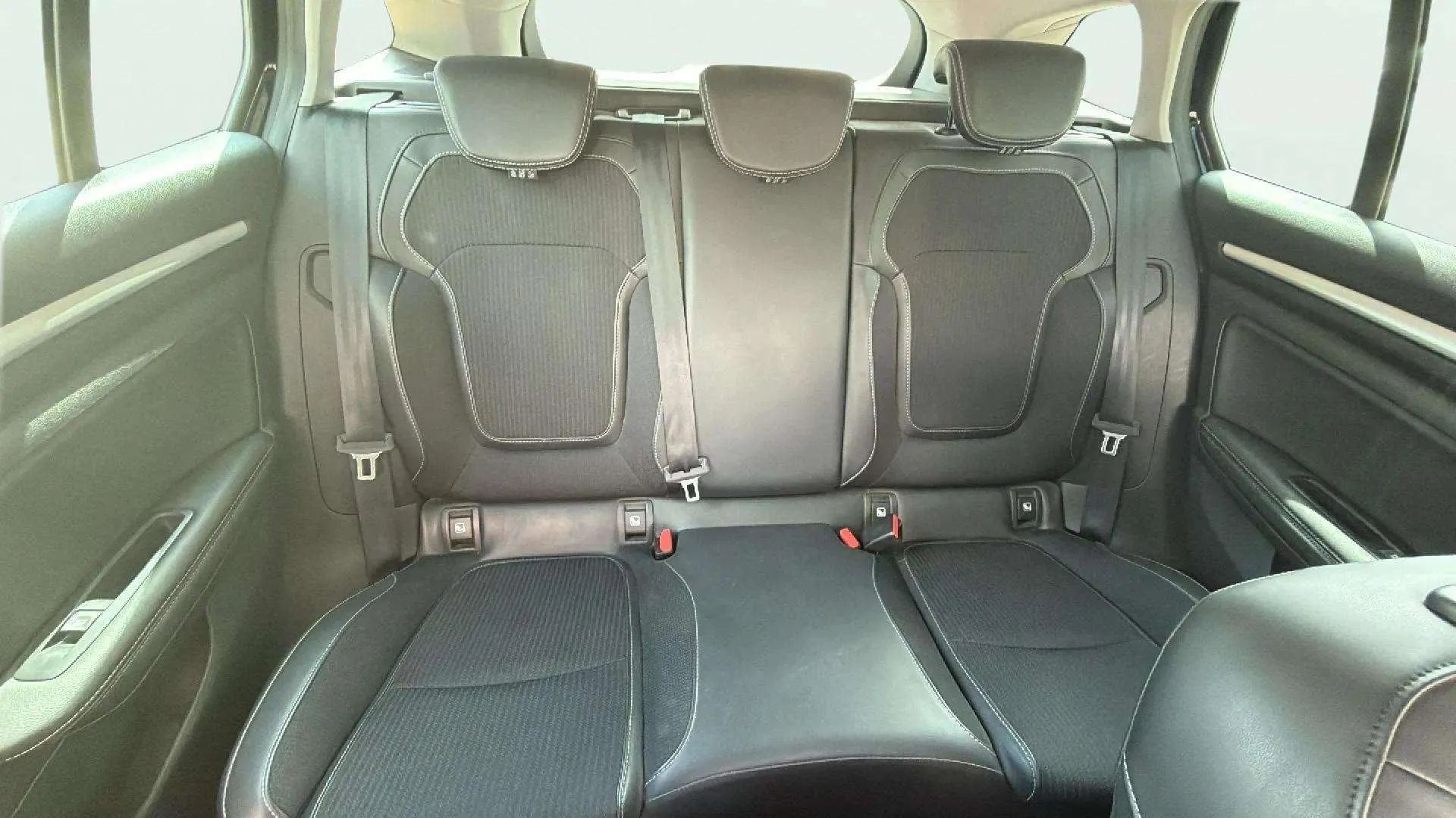 Renault Mégane S.T. Techno TCe EDC GPF - foto 13