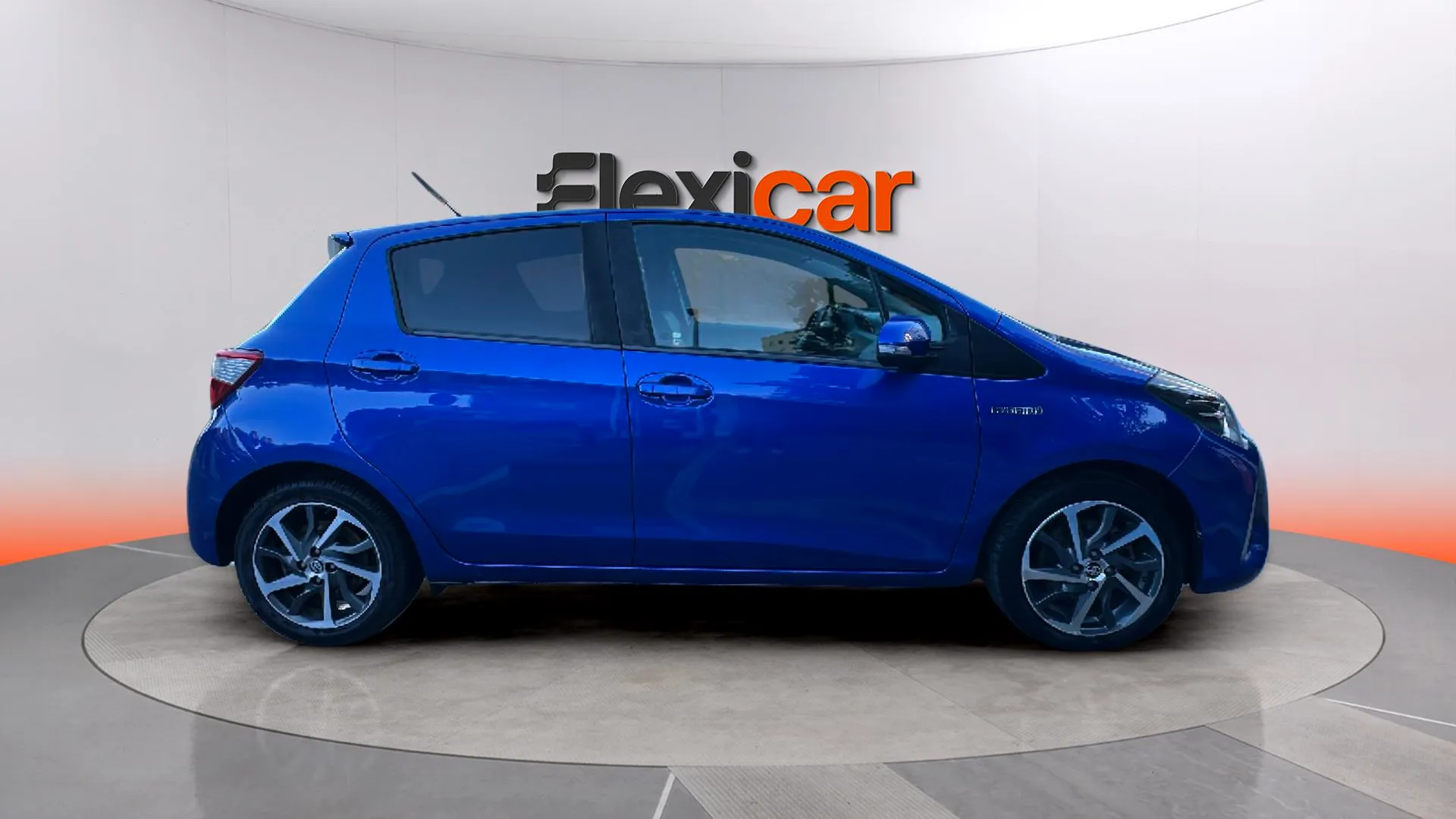 Toyota Yaris 1.5 100H Active Tech - foto 3