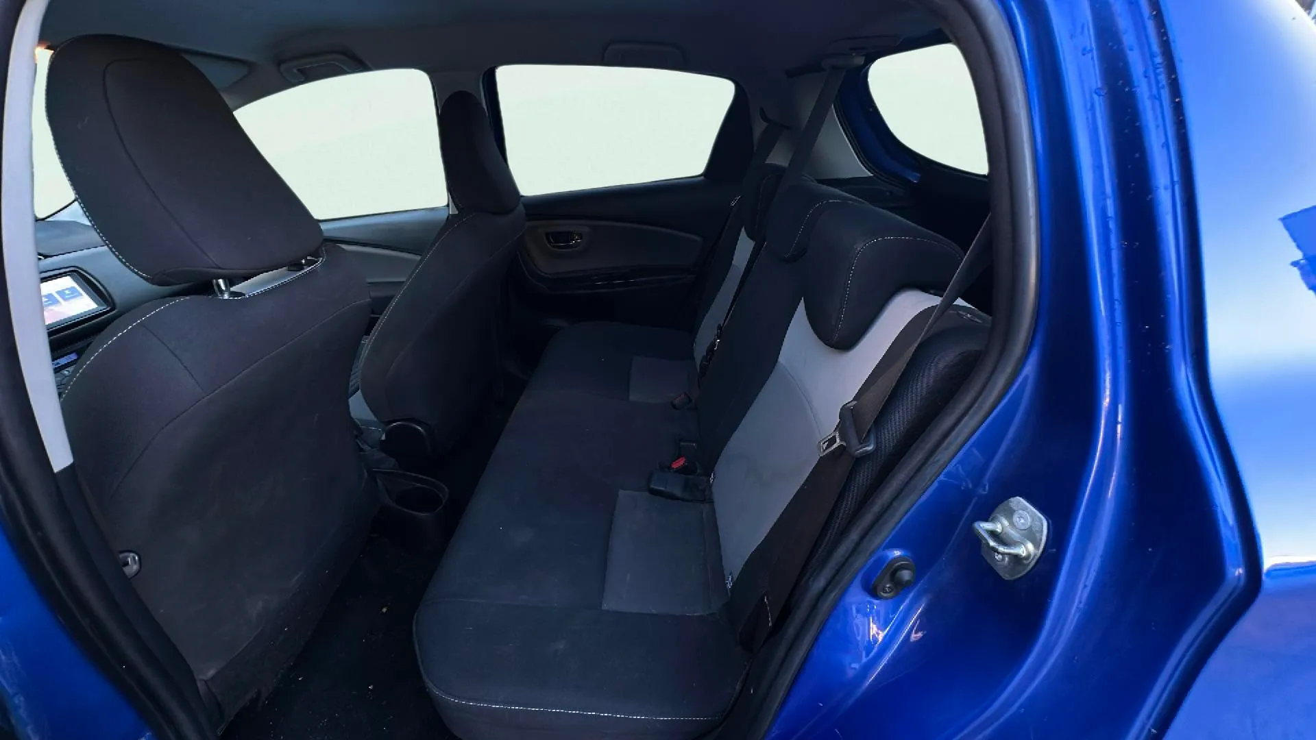Toyota Yaris 1.5 100H Active Tech - foto 9