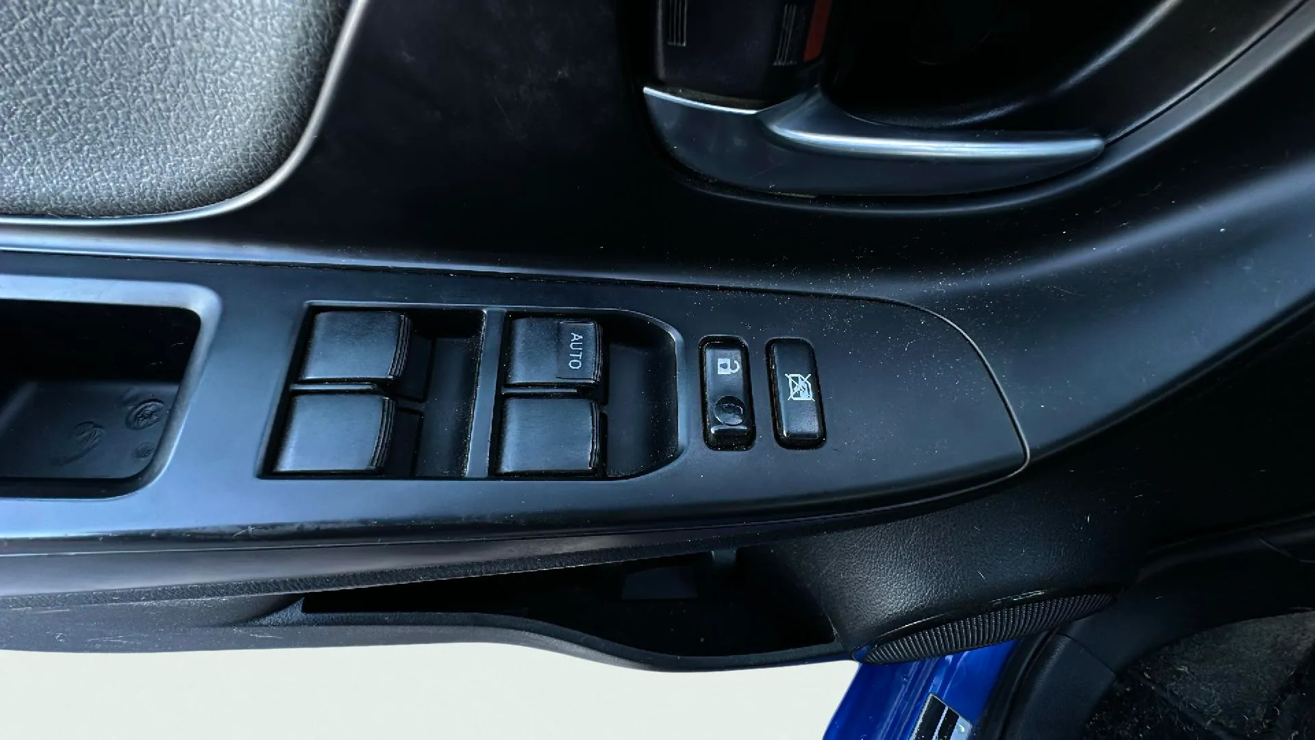 Toyota Yaris 1.5 100H Active Tech - foto 14