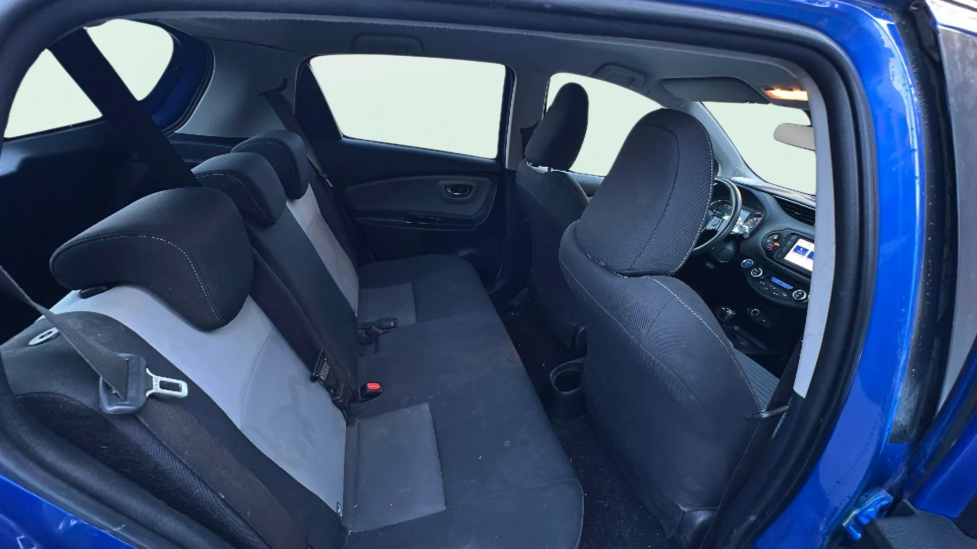 Toyota Yaris 1.5 100H Active Tech - foto 10
