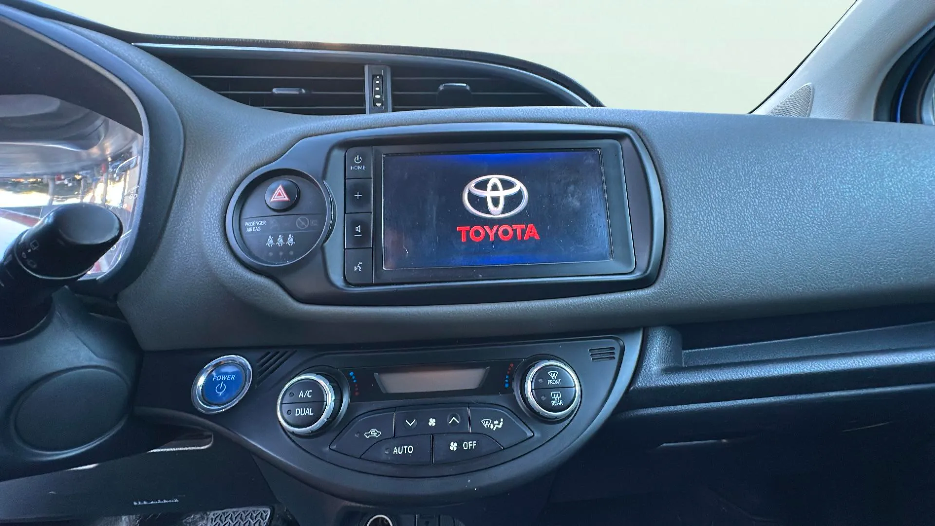 Toyota Yaris 1.5 100H Active Tech - foto 8