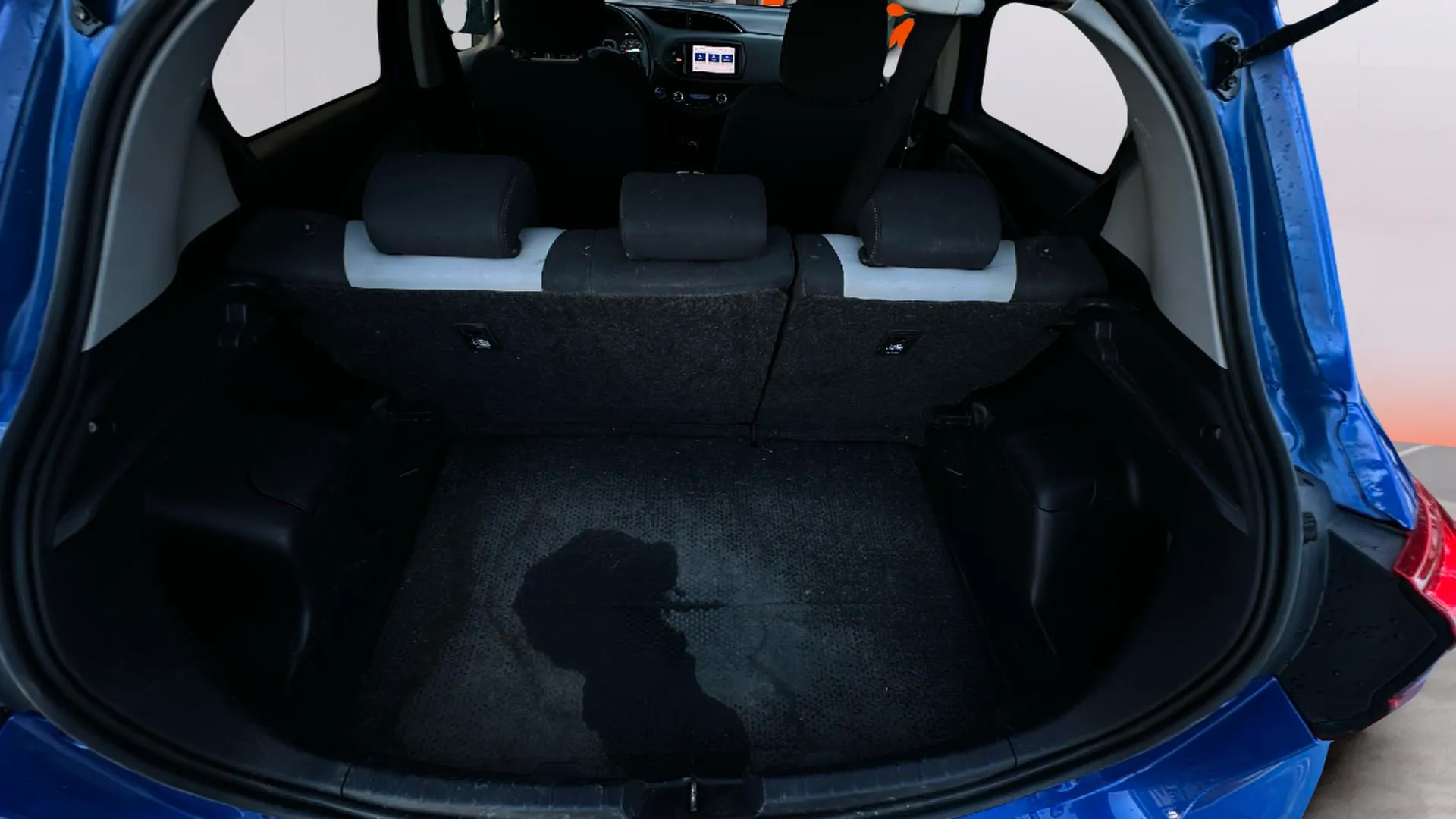 Toyota Yaris 1.5 100H Active Tech - foto 12