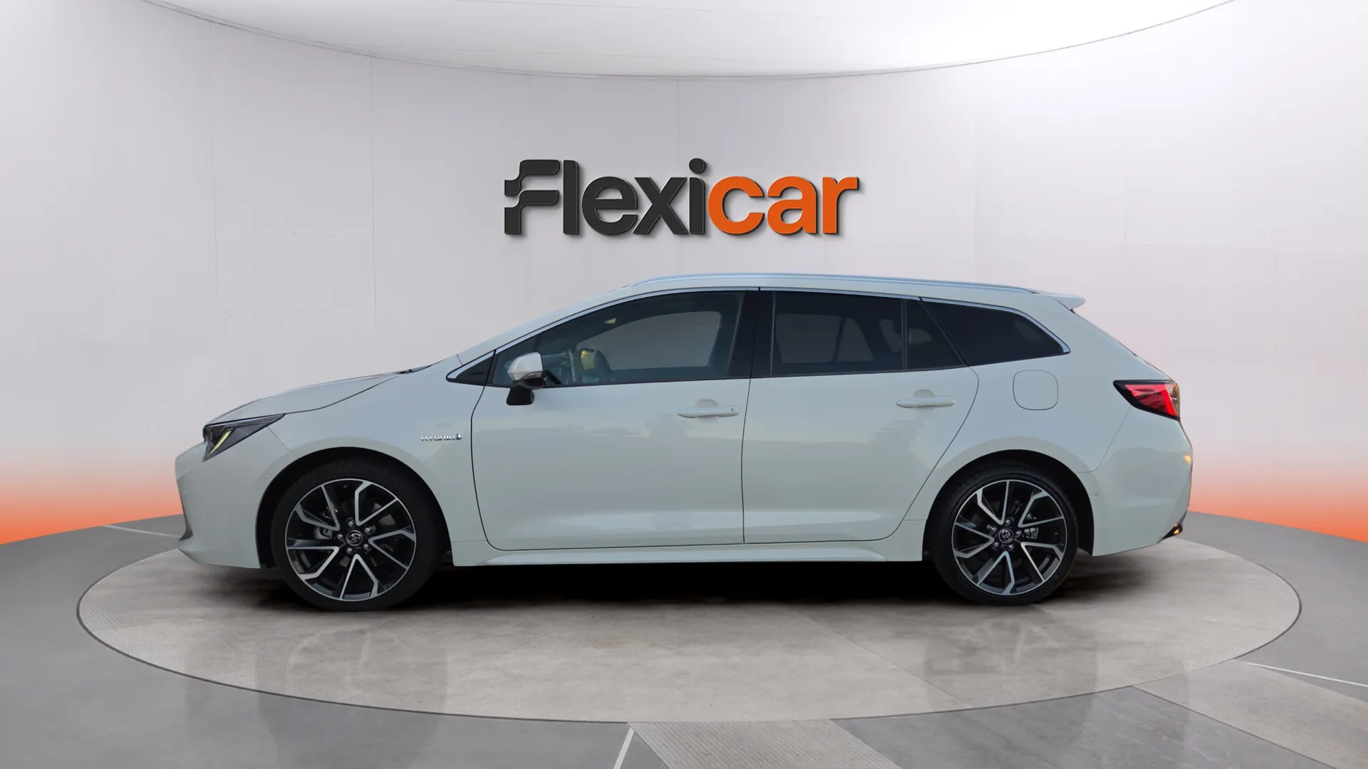 Toyota Corolla 2.0 180H Advance E-CVT Touring Sport - foto 4