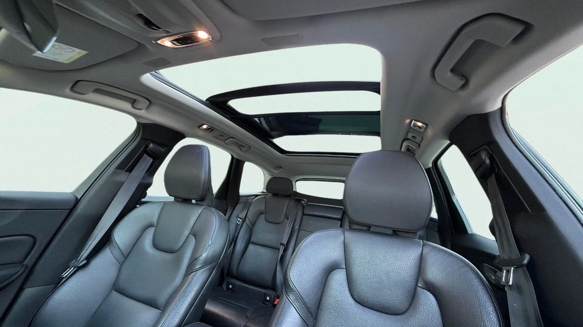 Volvo XC60 2.0 T5 AWD Inscription - foto 18