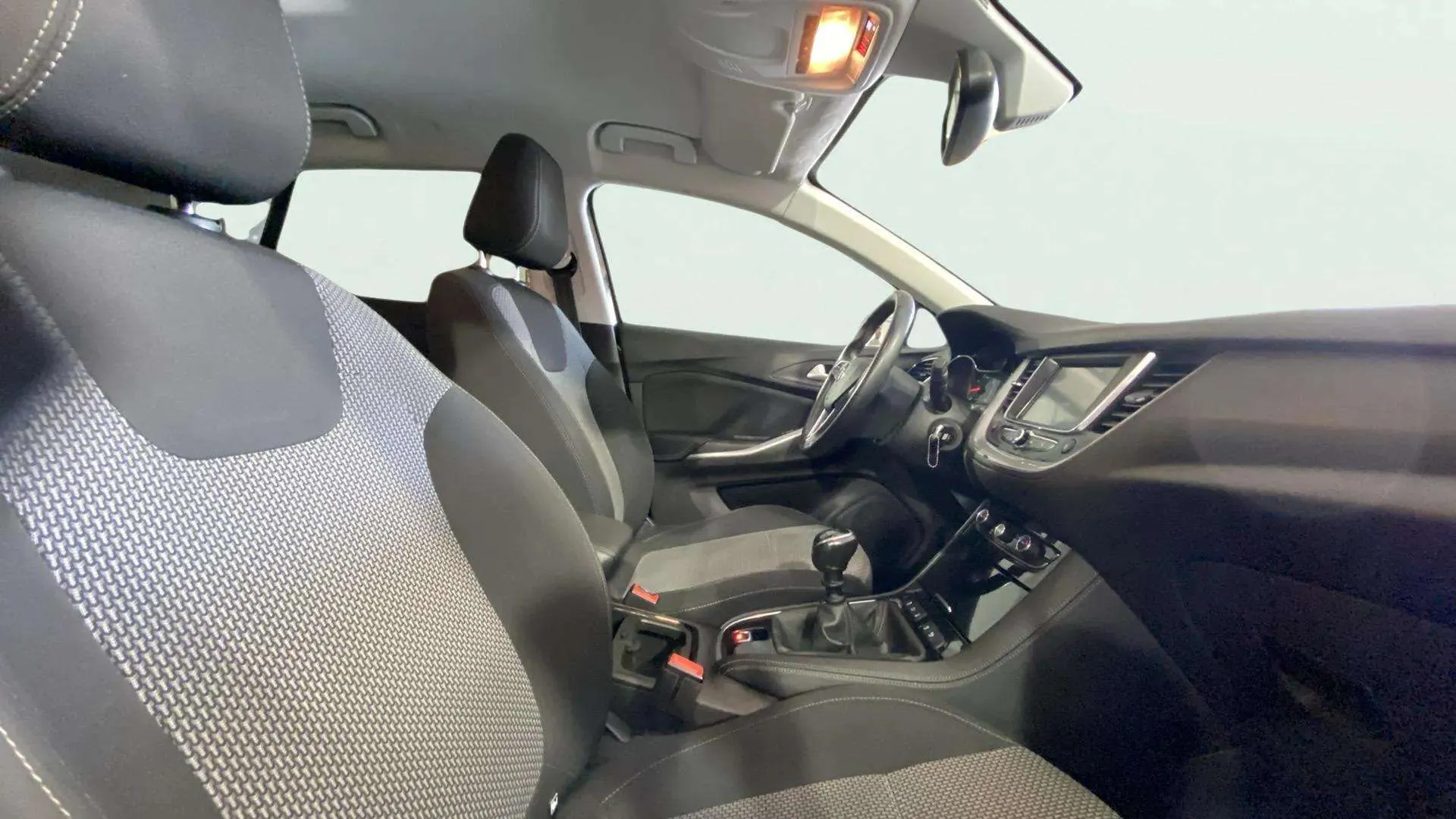 Opel Grandland 1.5 CDTi Design Tech - foto 13