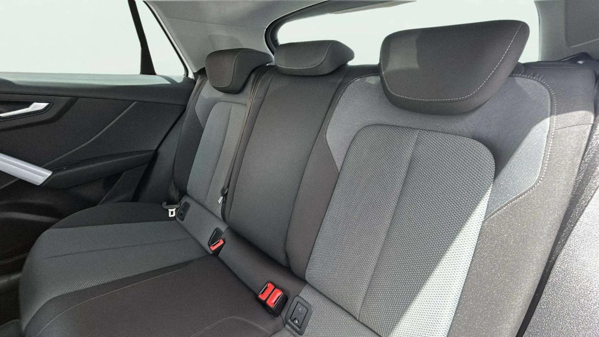 Audi Q2 Sport 35 TFSI S tronic - foto 23