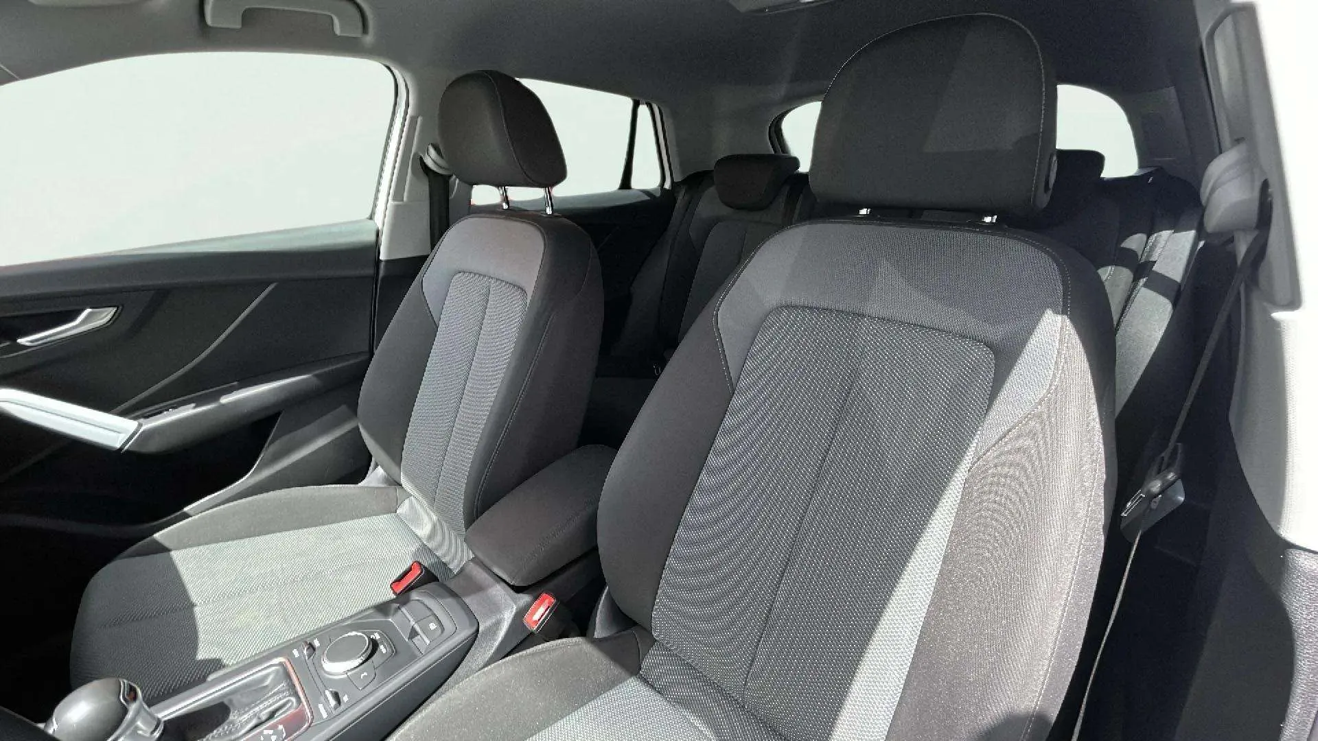Audi Q2 Sport 35 TFSI S tronic - foto 25