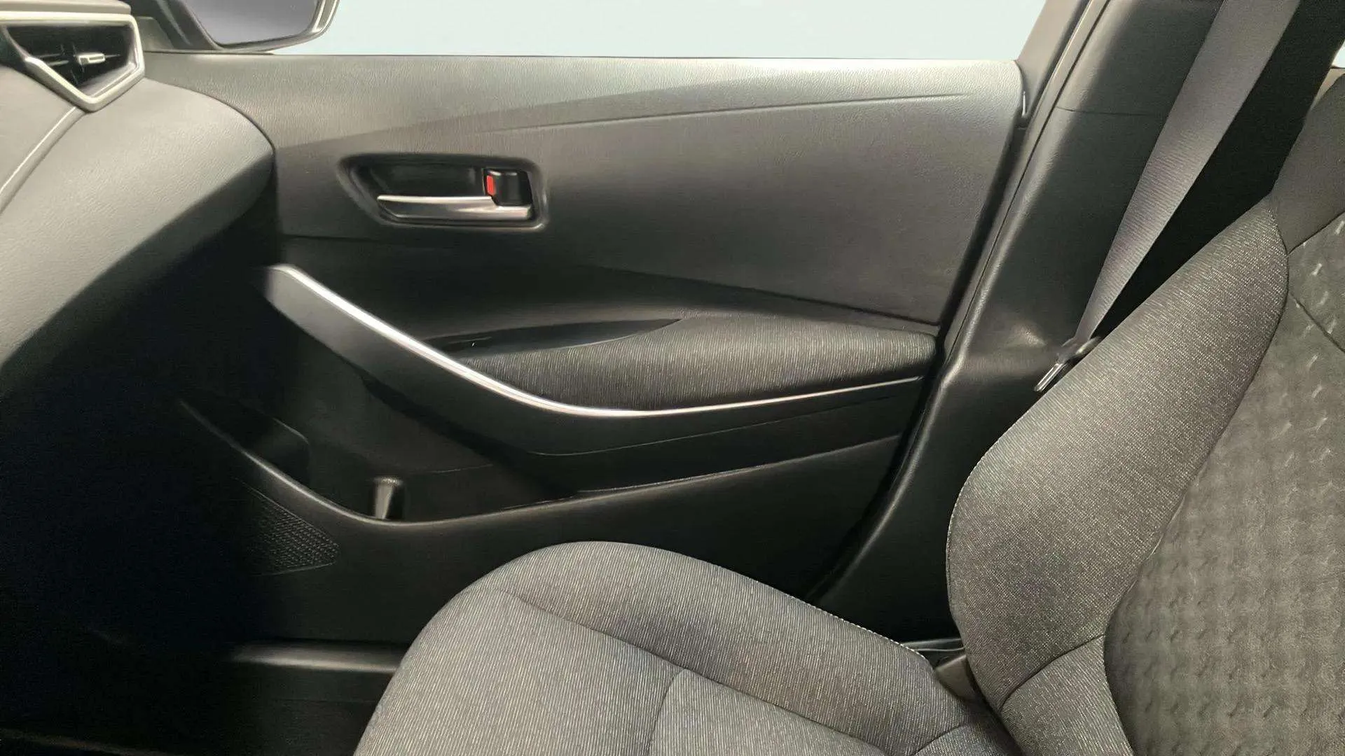 Toyota Corolla 140H Style - foto 18