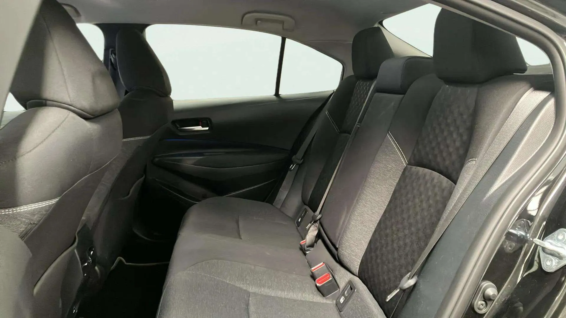 Toyota Corolla 140H Style - foto 13