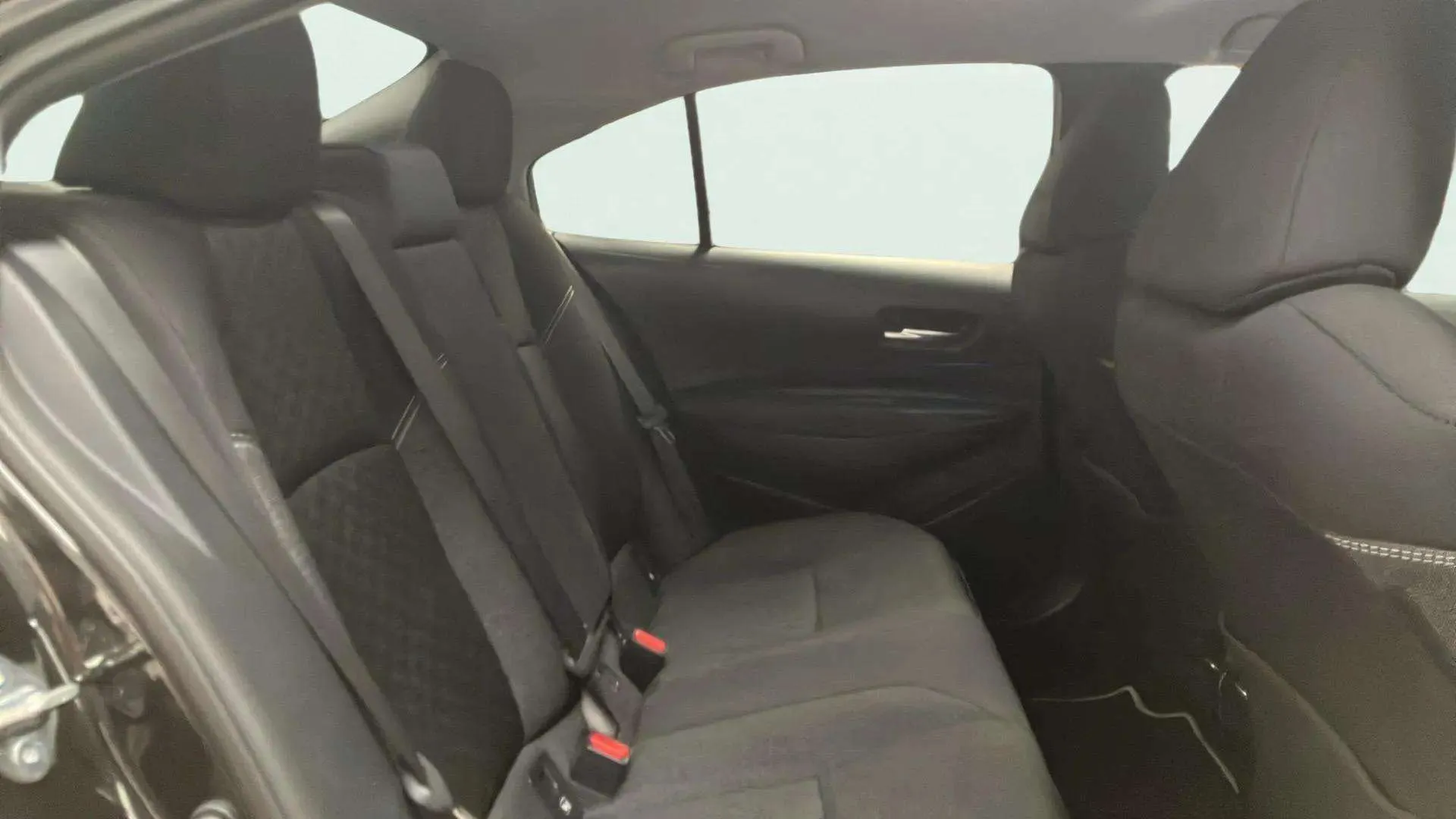 Toyota Corolla 140H Style - foto 14