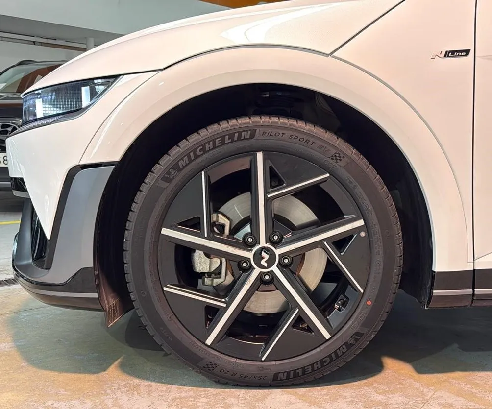 Hyundai Ioniq 5 84KWH N Line RWD - foto 29