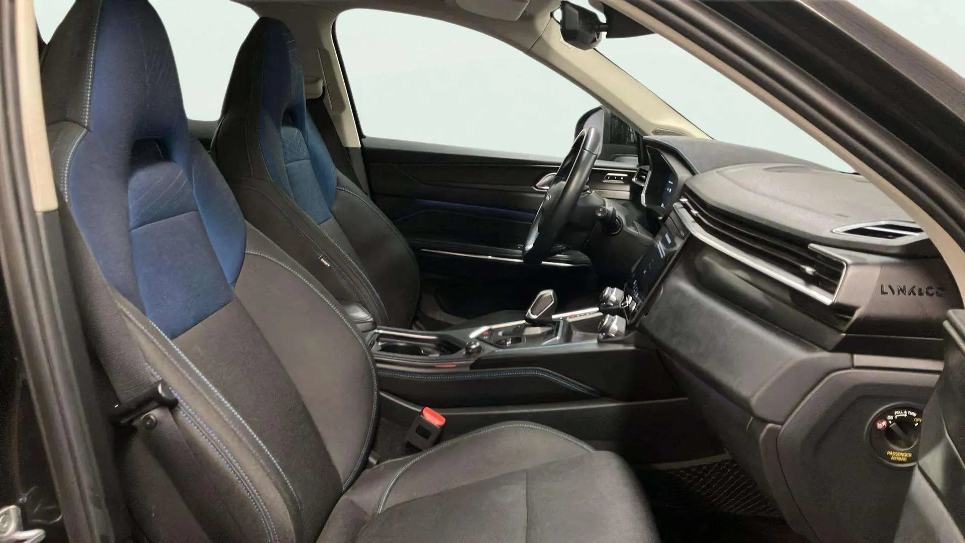 Lynk & Co 01 1.5 HEV - foto 15