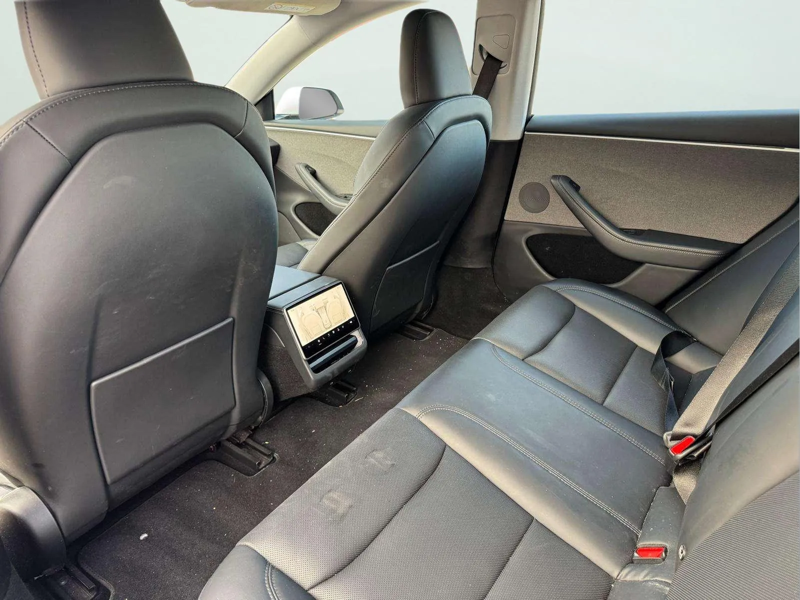 Tesla Model 3 RWD - foto 17