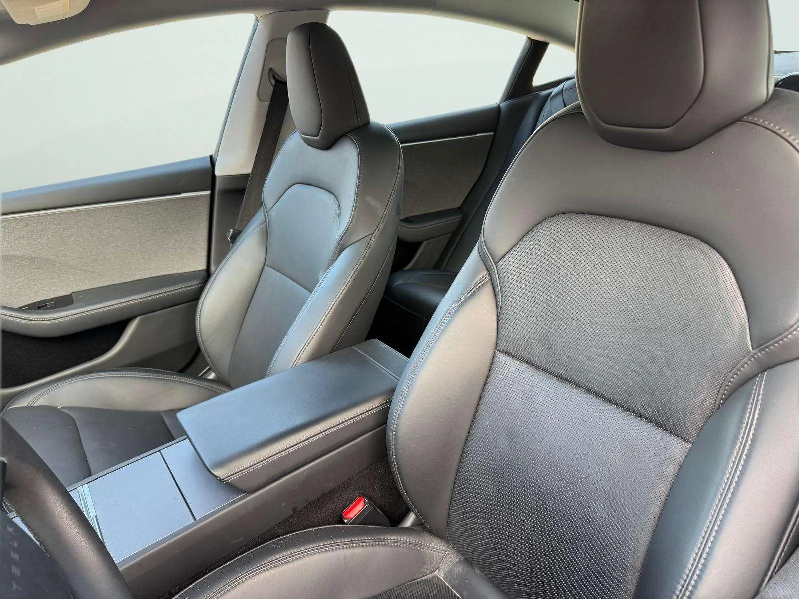 Tesla Model 3 RWD - foto 18