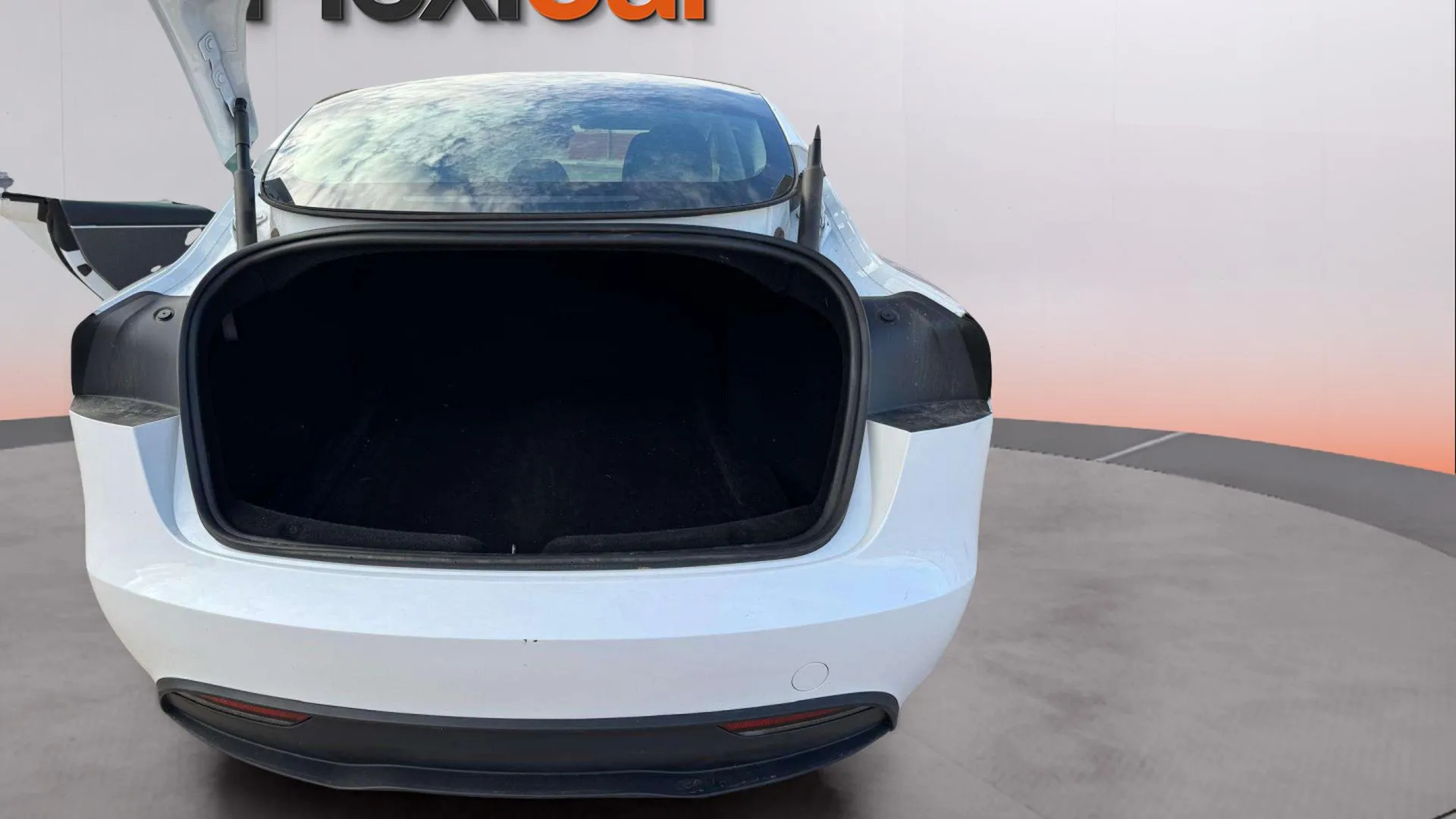 Tesla Model 3 RWD - foto 22