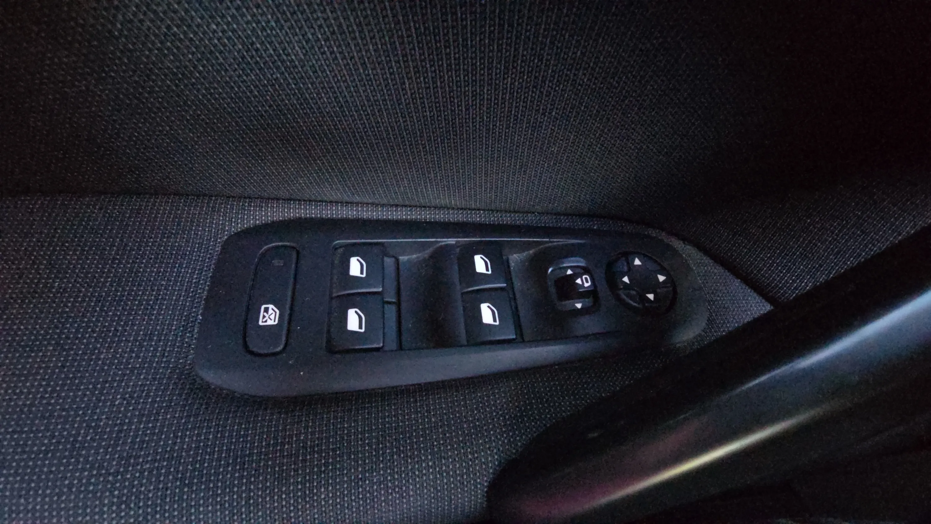 Peugeot 308 Business Line 1.5 BlueHDi - foto 19