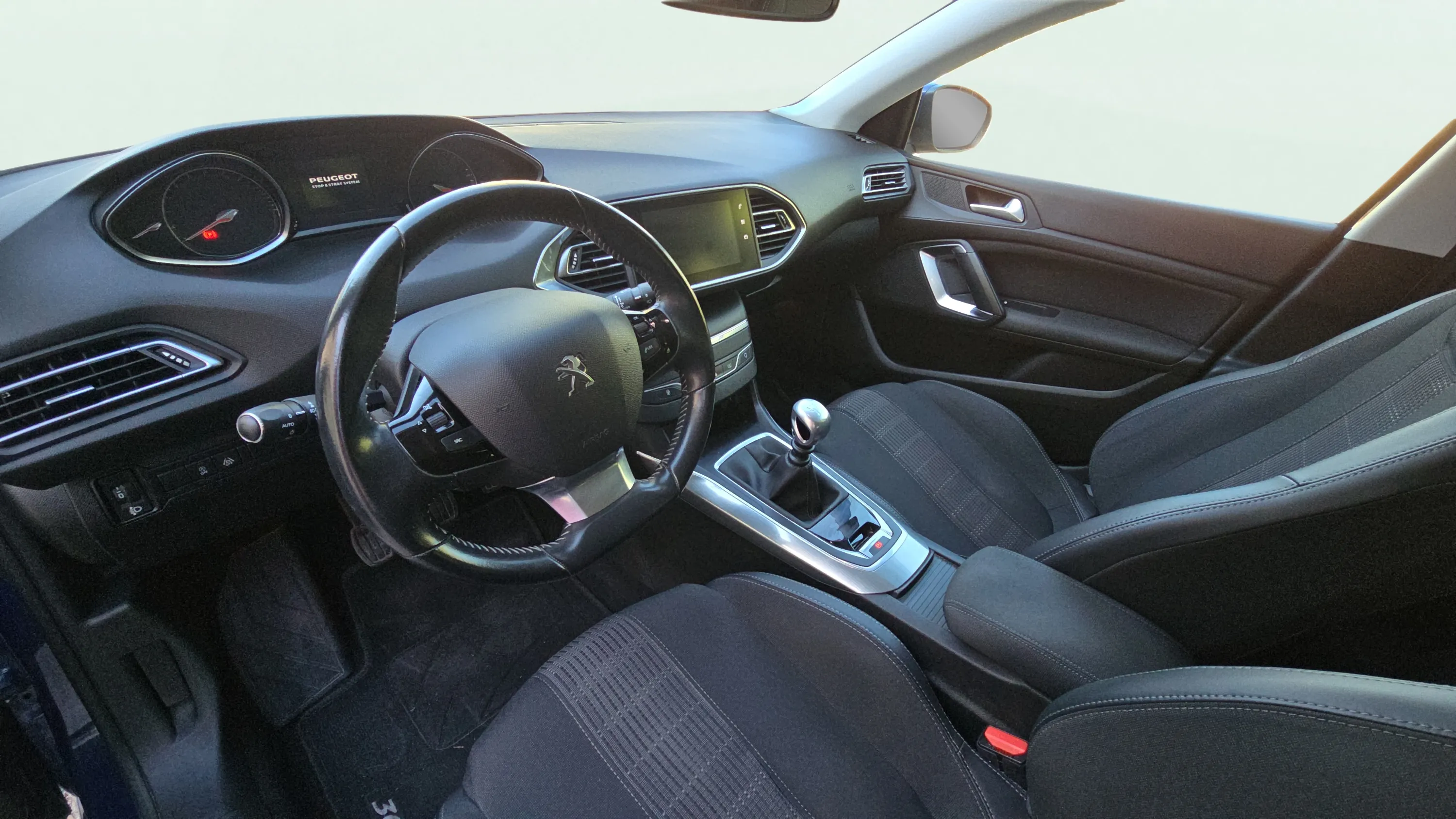 Peugeot 308 Business Line 1.5 BlueHDi - foto 10