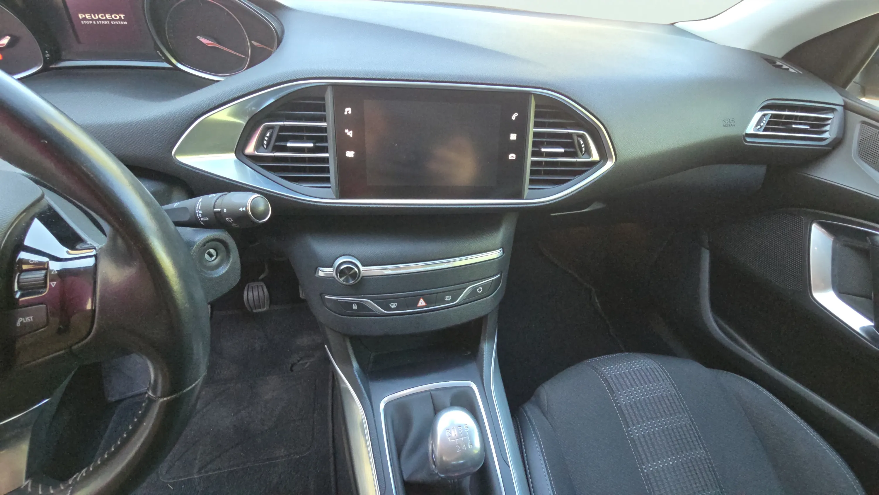 Peugeot 308 Business Line 1.5 BlueHDi - foto 12