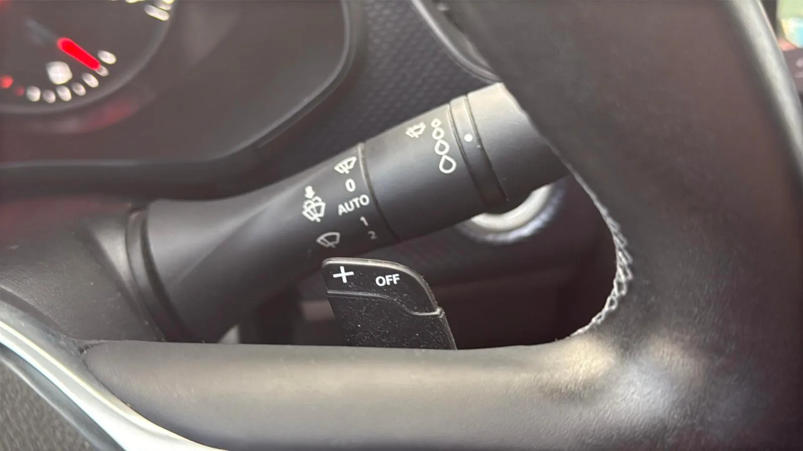 Renault Arkana Evolution TCe EDC mild hybr - foto 23