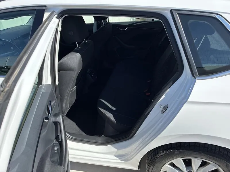 Škoda Kamiq 1.0 TSI DSG Ambition - foto 13