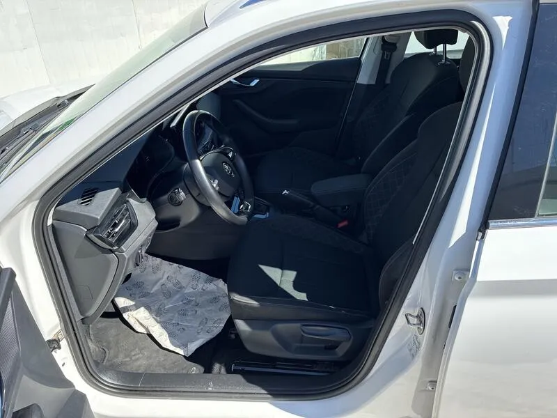Škoda Kamiq 1.0 TSI DSG Ambition - foto 17