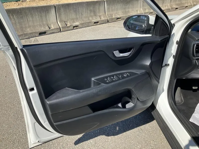 Kia Stonic 1.2 DPi Concept - foto 11