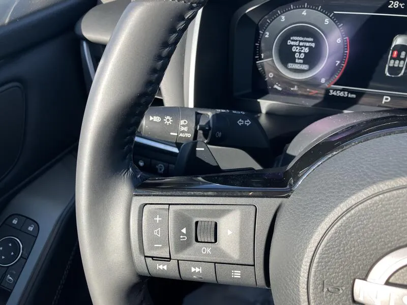 Nissan Qashqai DIG-T mHEV CVT 4x4 N-Connecta - foto 15
