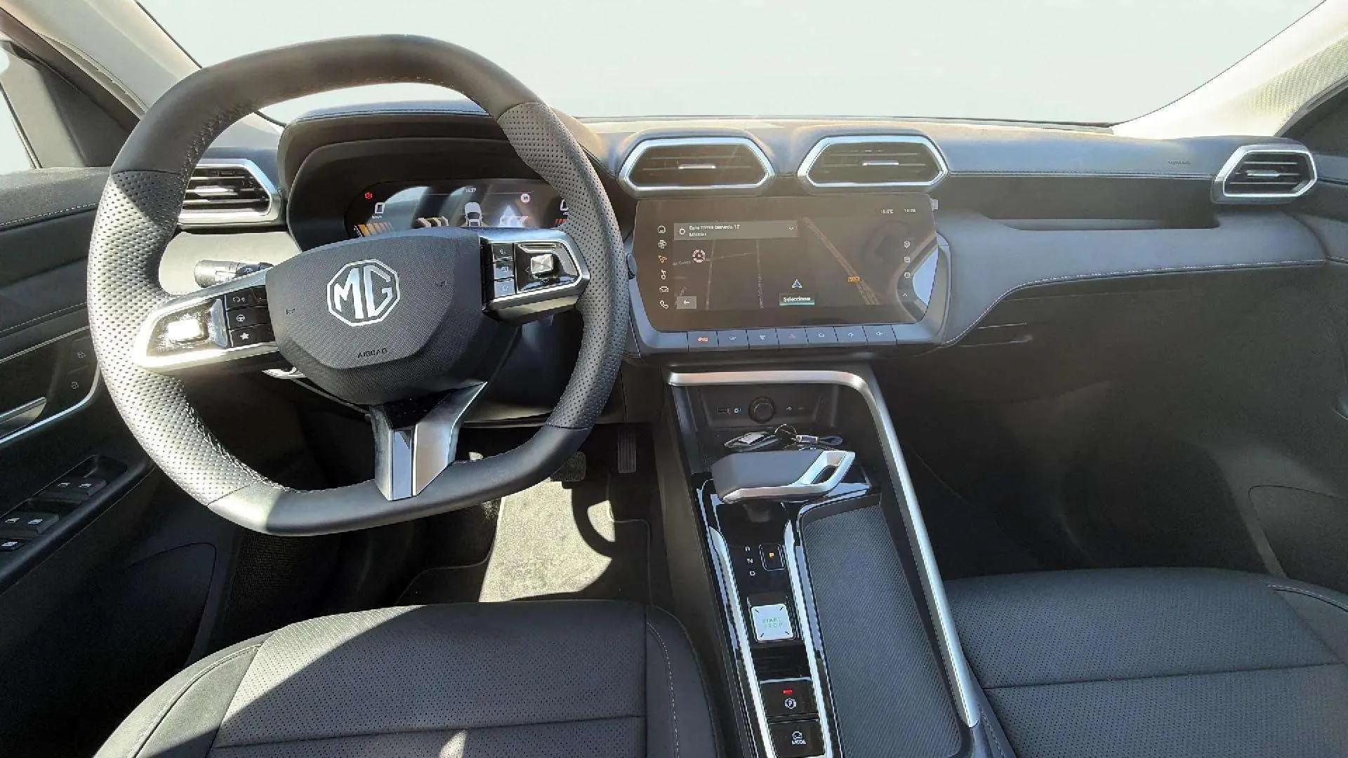 MG ZS Hybrid+ Luxury - foto 16