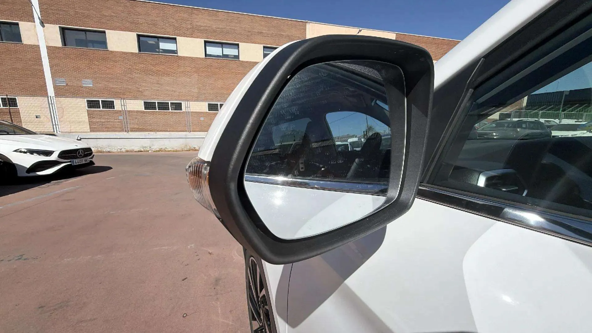 MG ZS Hybrid+ Luxury - foto 23