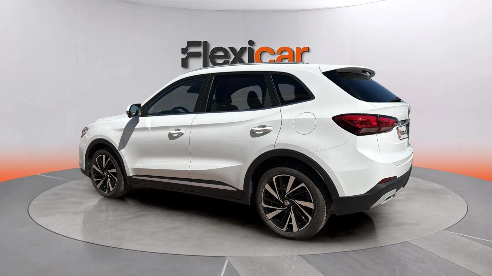 MG ZS Hybrid+ Luxury - foto 10