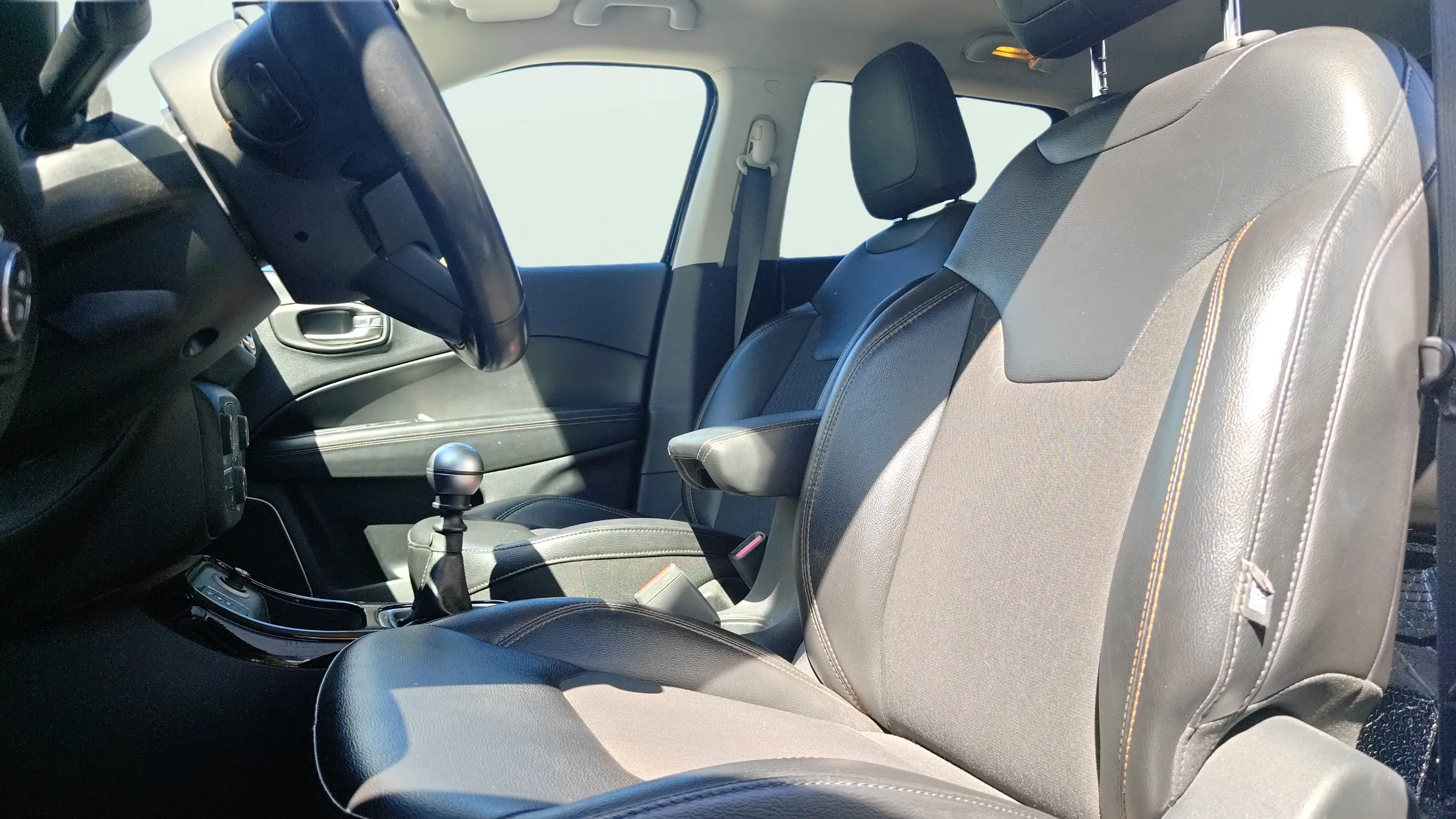 Jeep Compass 1.4 Mair Limited 4x2 - foto 13