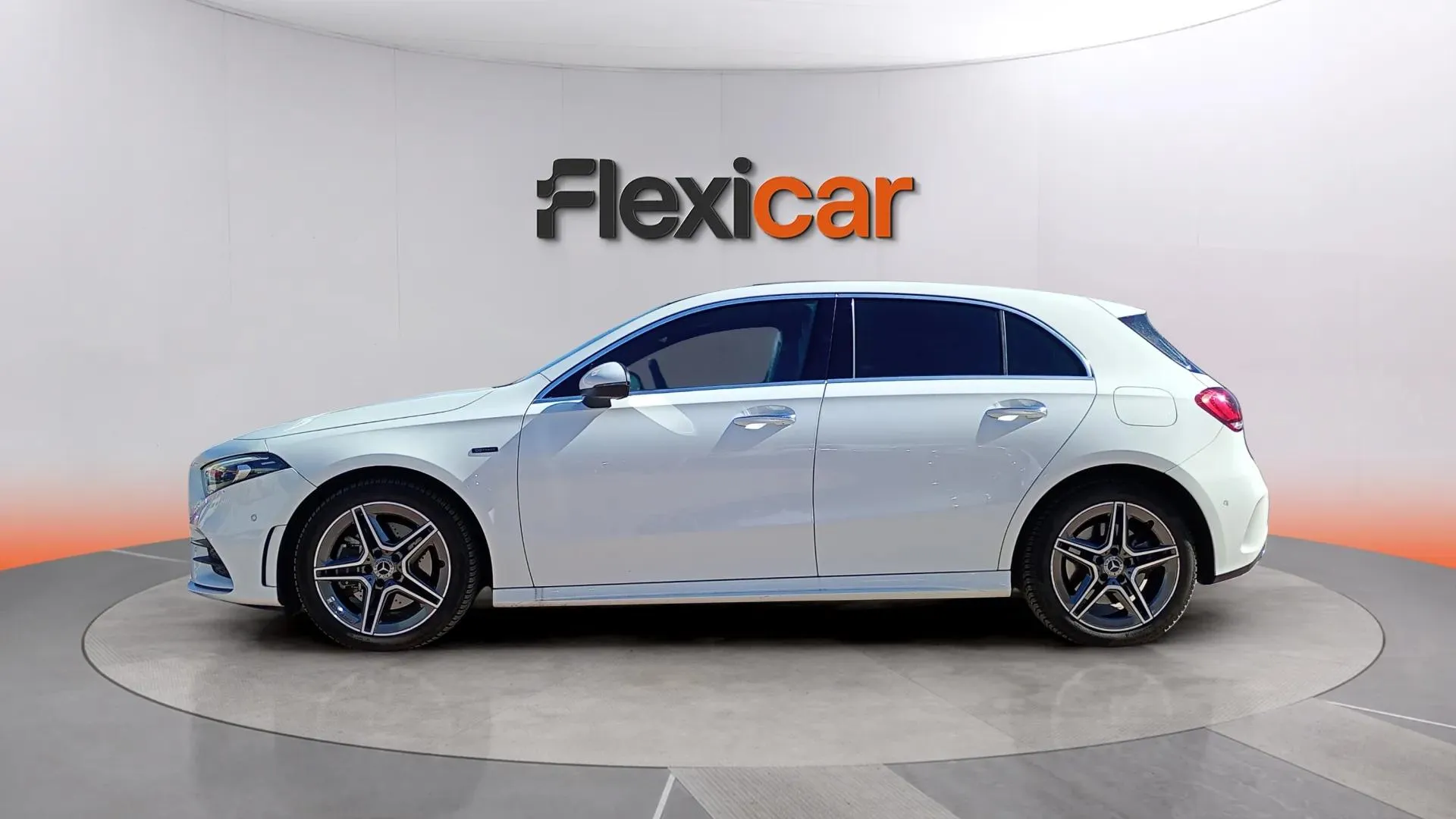 Mercedes-Benz Clase A A 250 e - foto 6