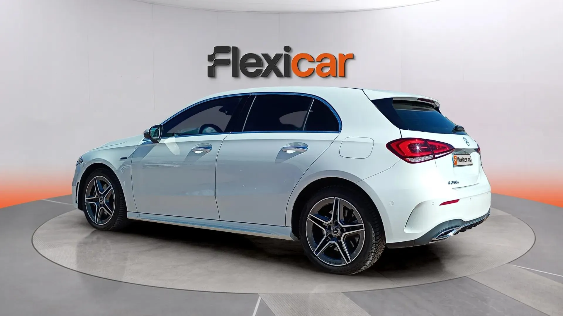 Mercedes-Benz Clase A A 250 e - foto 7