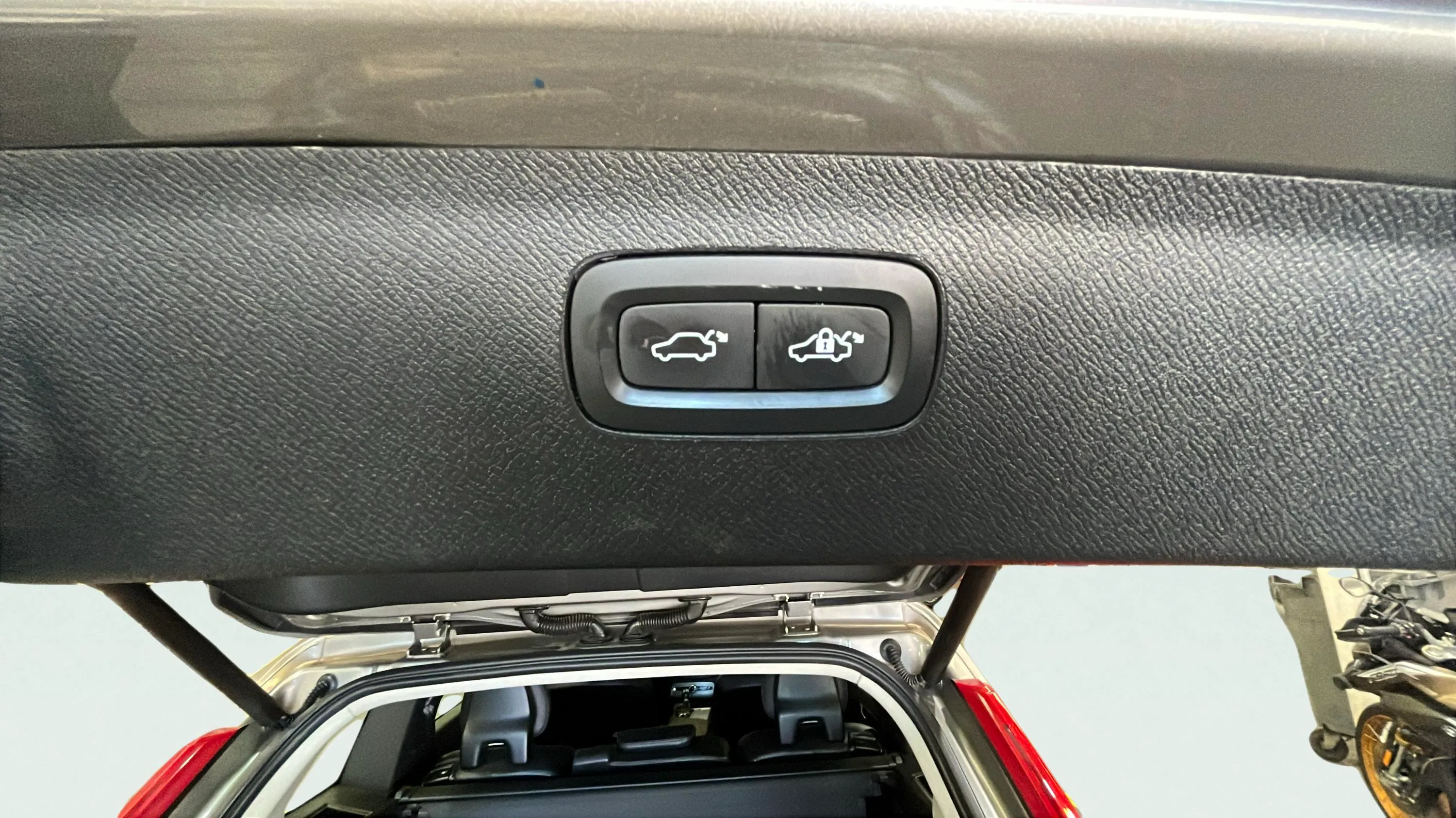 Volvo XC90 2.0 T5 AWD Inscription - foto 23
