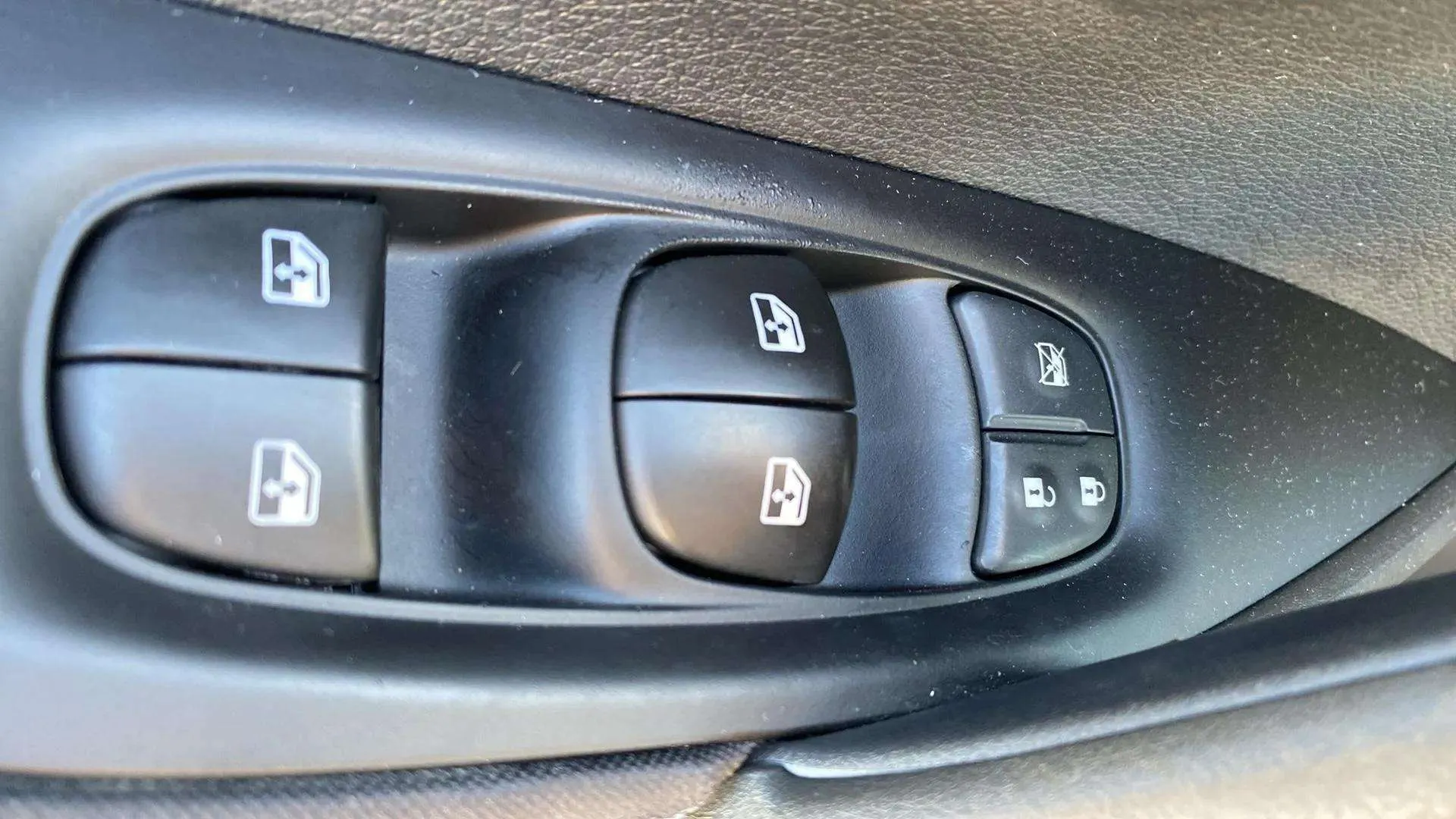 Nissan Qashqai dCi E6D N-Connecta - foto 12
