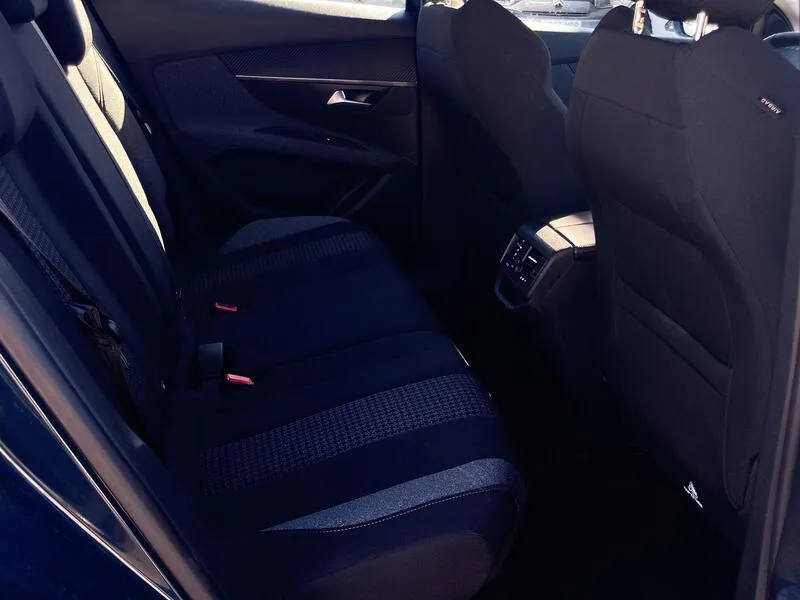 Peugeot 3008 Active Pack 1.5 HDi - foto 32