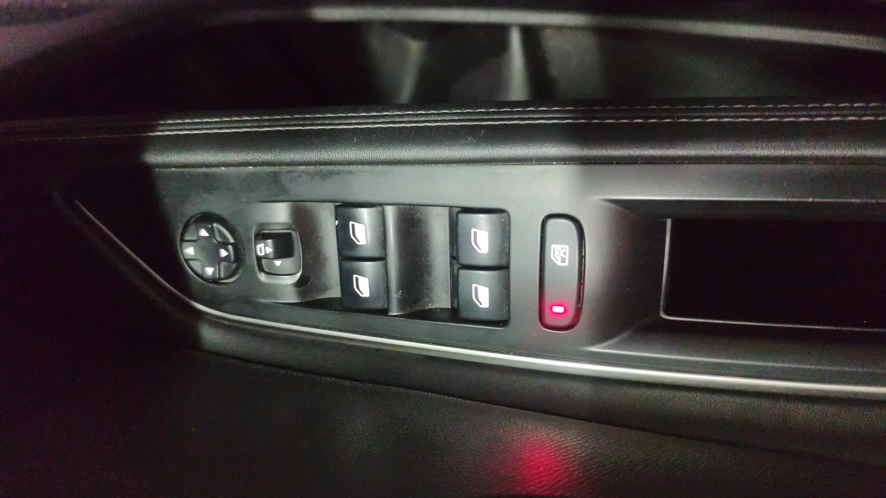 Peugeot 5008 Allure 1.5L BlueHDi - foto 18