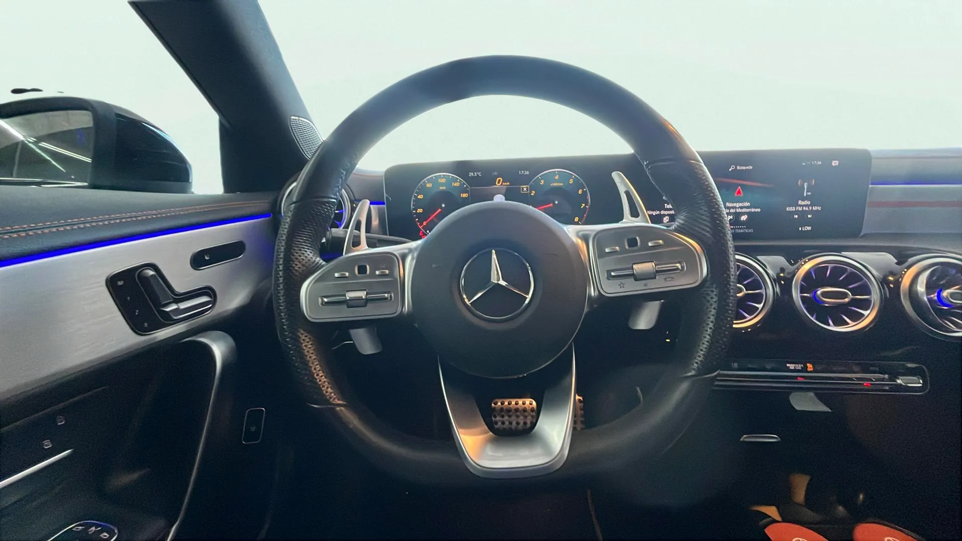 Mercedes-Benz CLA 200 - foto 10