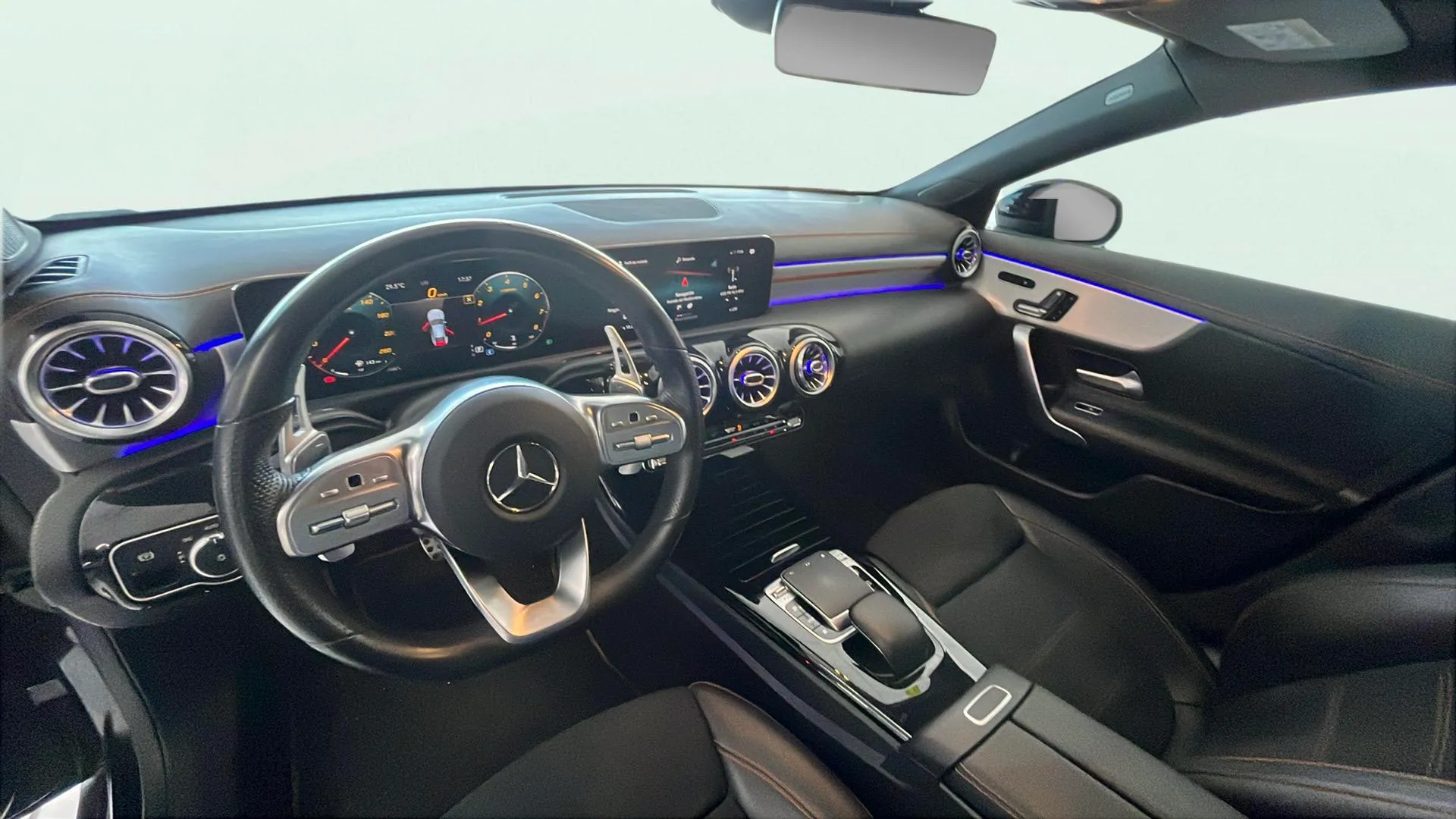 Mercedes-Benz CLA 200 - foto 16