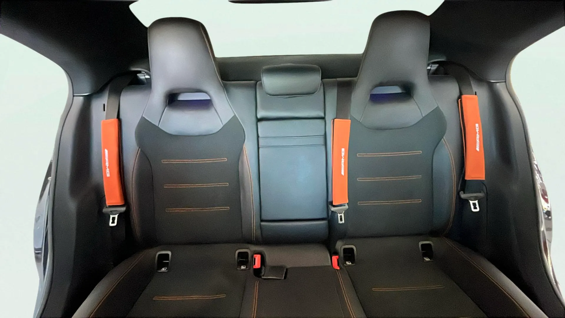 Mercedes-Benz CLA 200 - foto 14
